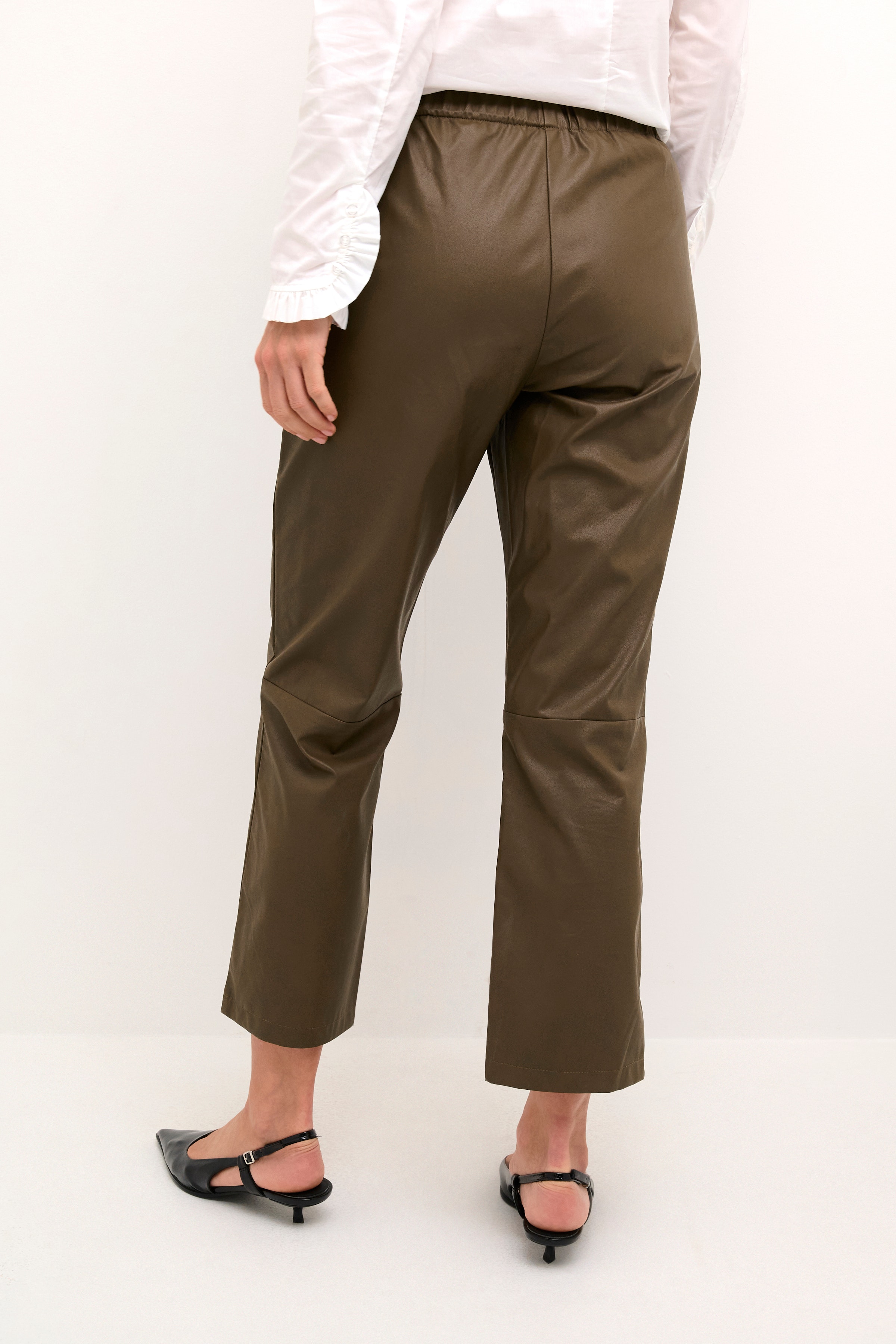 CUcassandra Leader pants LOOKBOOK BACK 50110073-181304