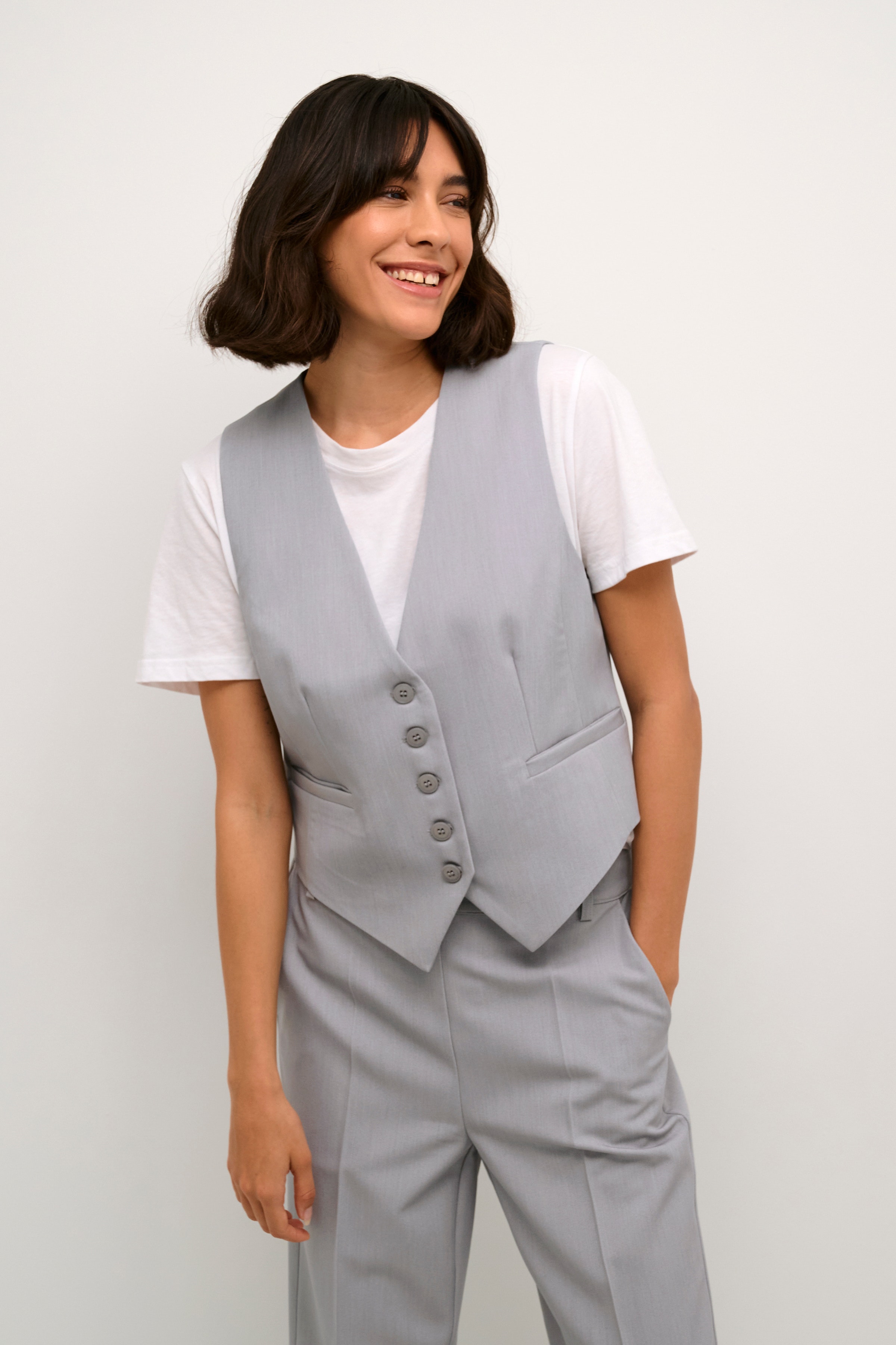 KAsakura Waistcoat LOOKBOOK FRONT 10507907-100123