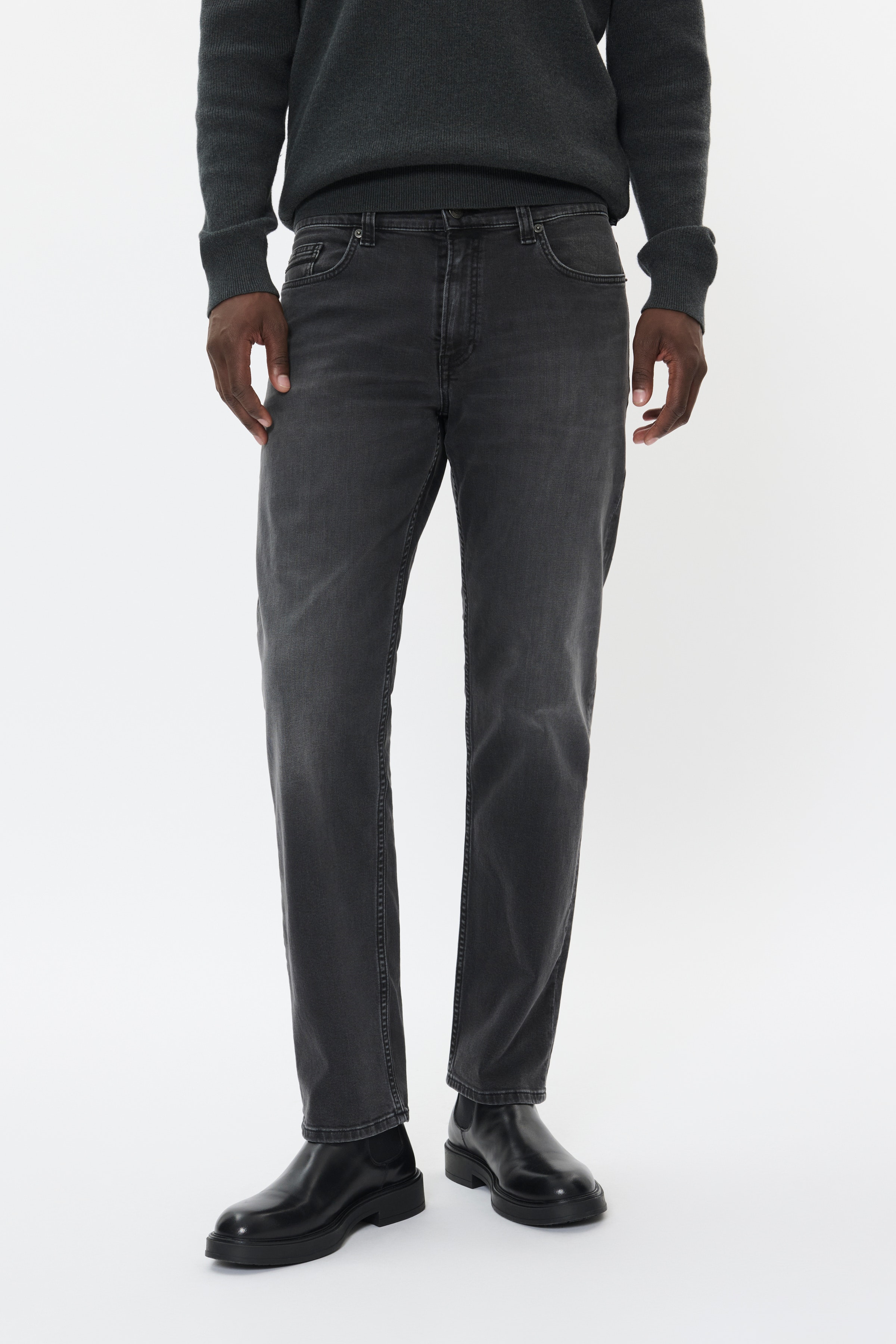 MAMike Jeans LOOKBOOK FRONT 30208037-303779