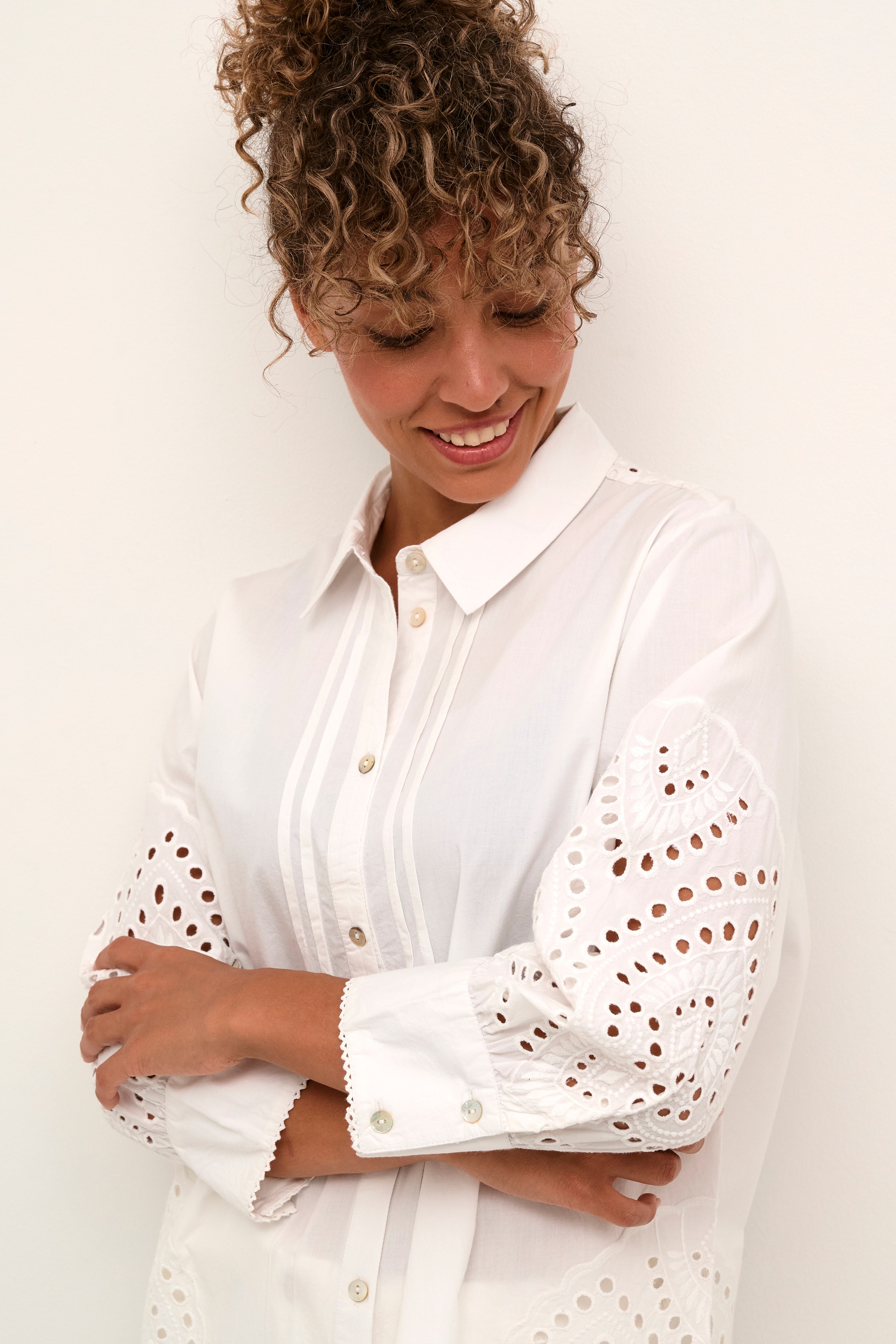 CRRihanna Shirt LOOKBOOK DETAIL 10612303-110602