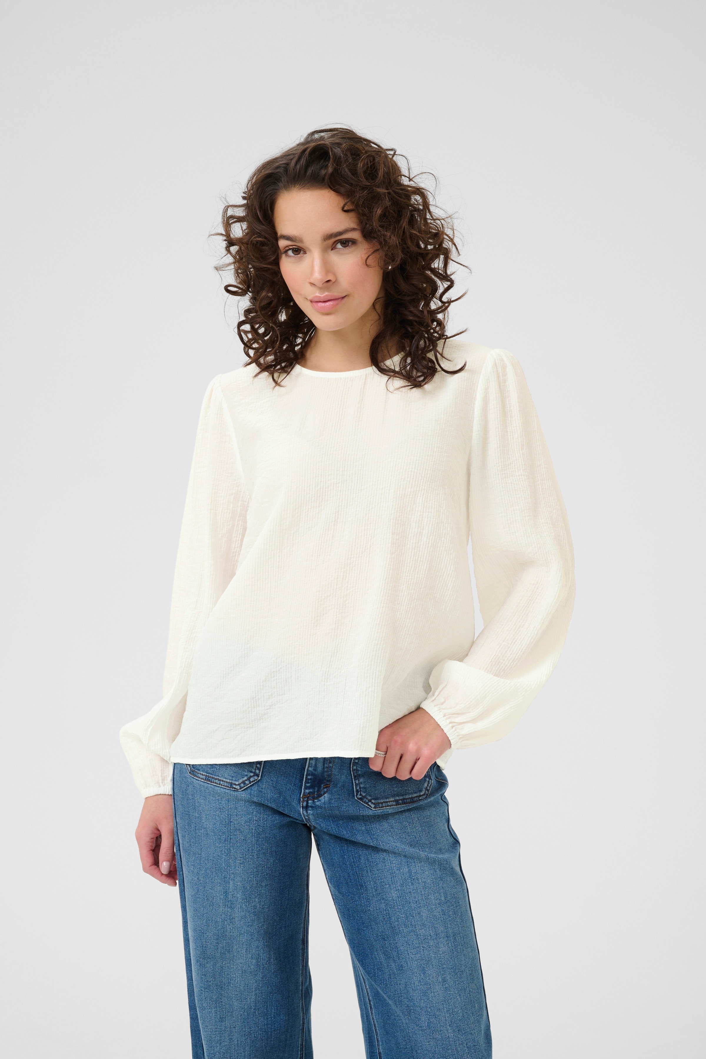 KAvivy Blouse LOOKBOOK FRONT 10510698-110602