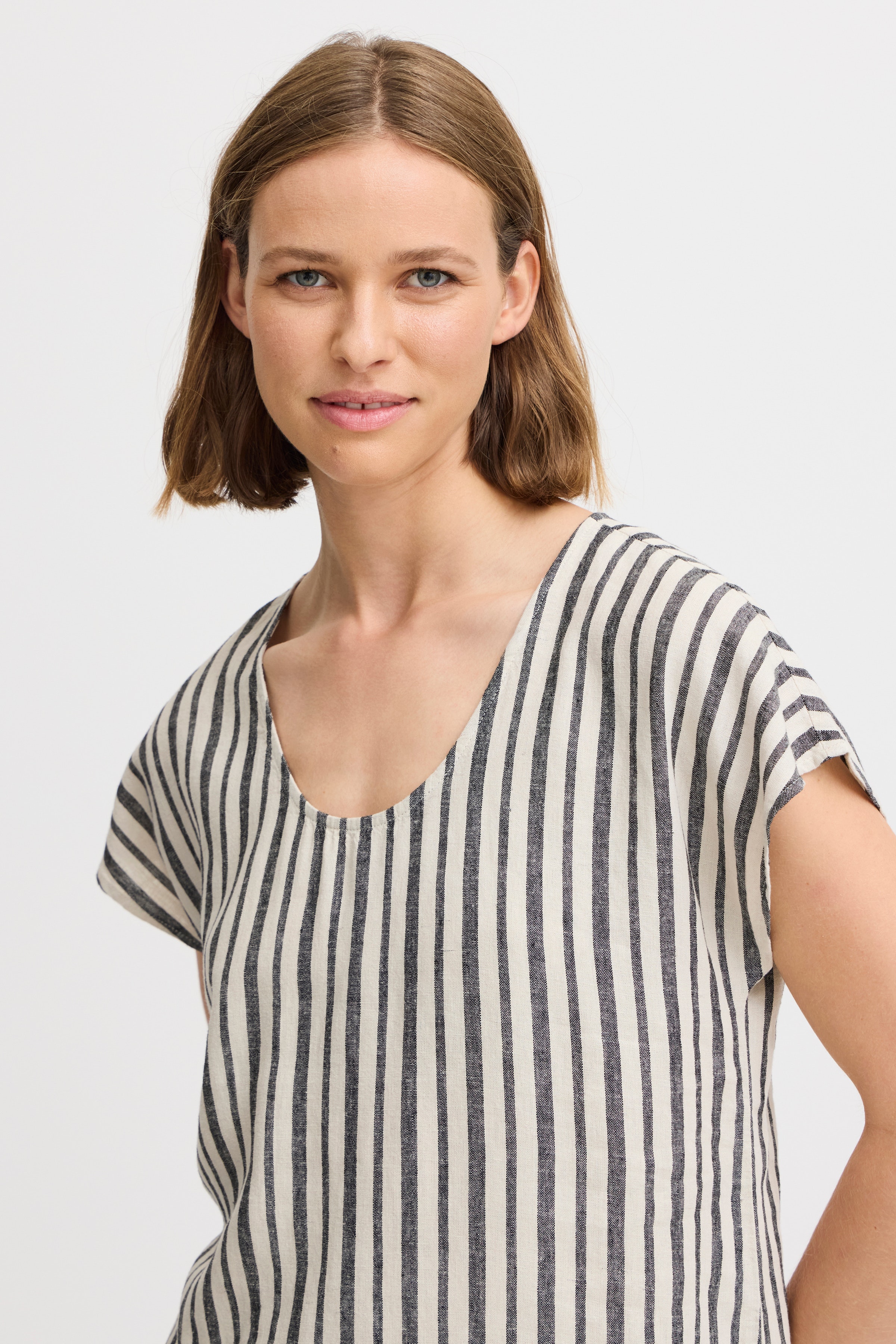 BYFALAKKA Blus LOOKBOOK DETAIL 20814567-204794