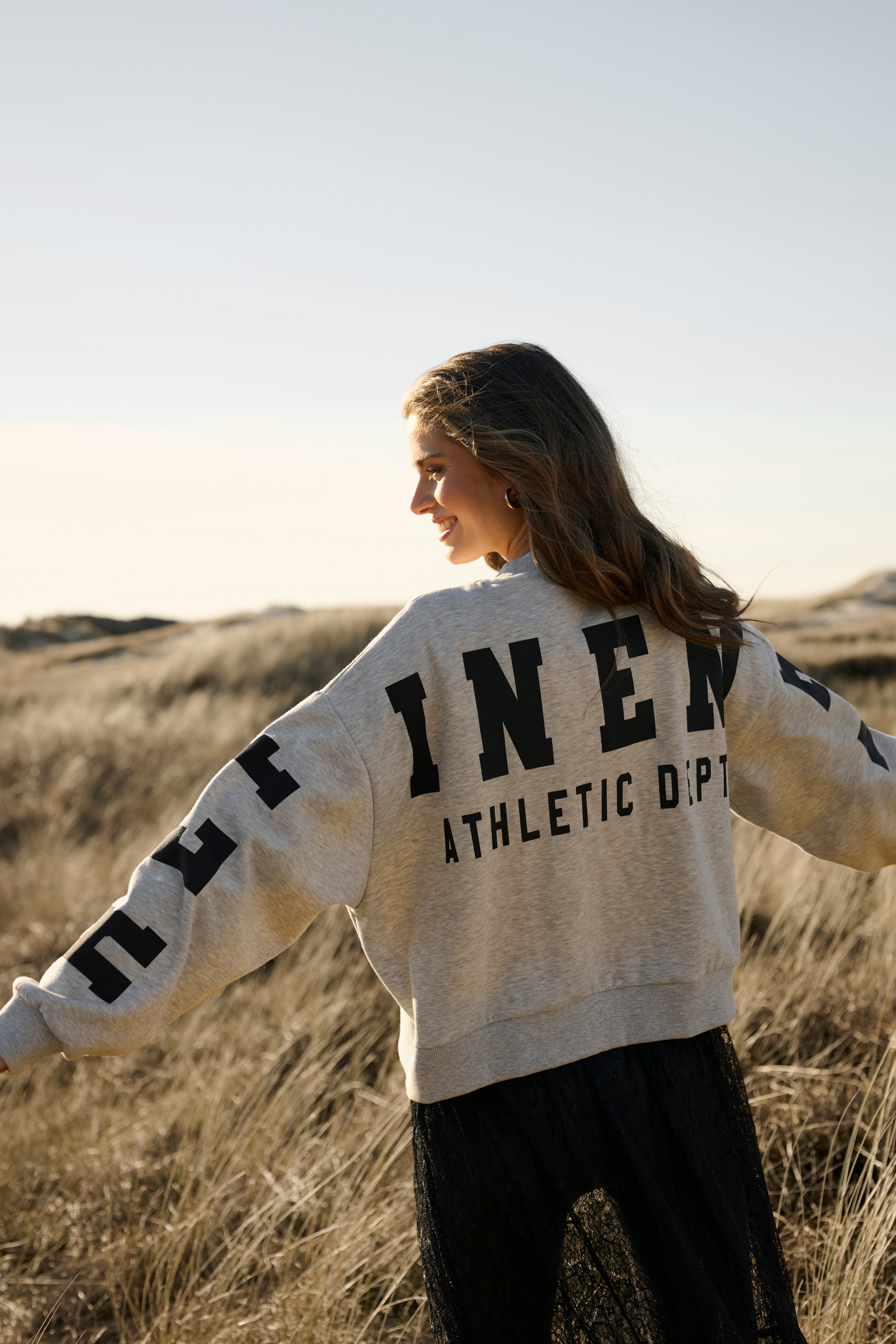 KAlise Sweatshirt LOCATION NONE 10510868-100123