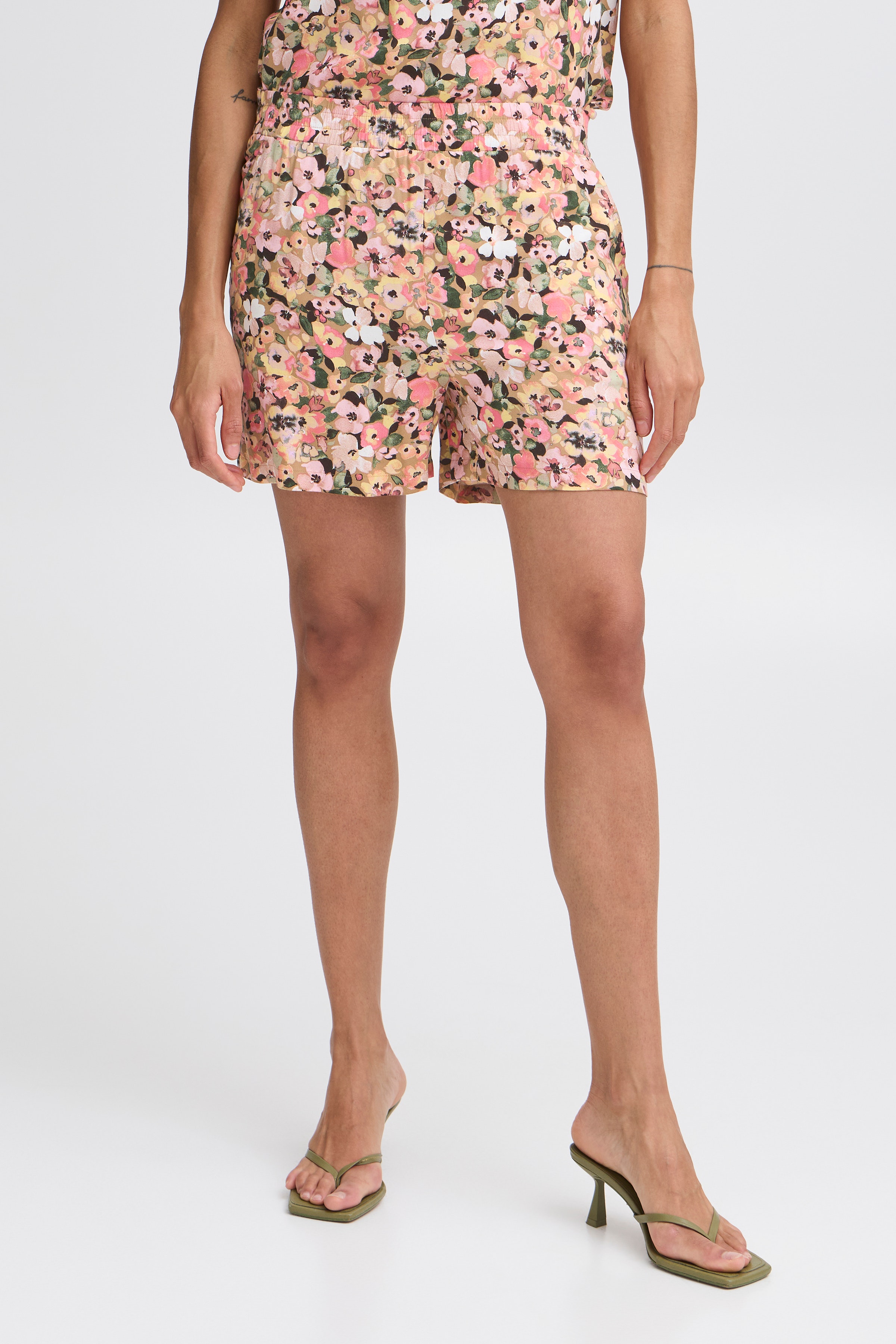 BYMMJOELLA Shorts LOOKBOOK FRONT 20816519-204525