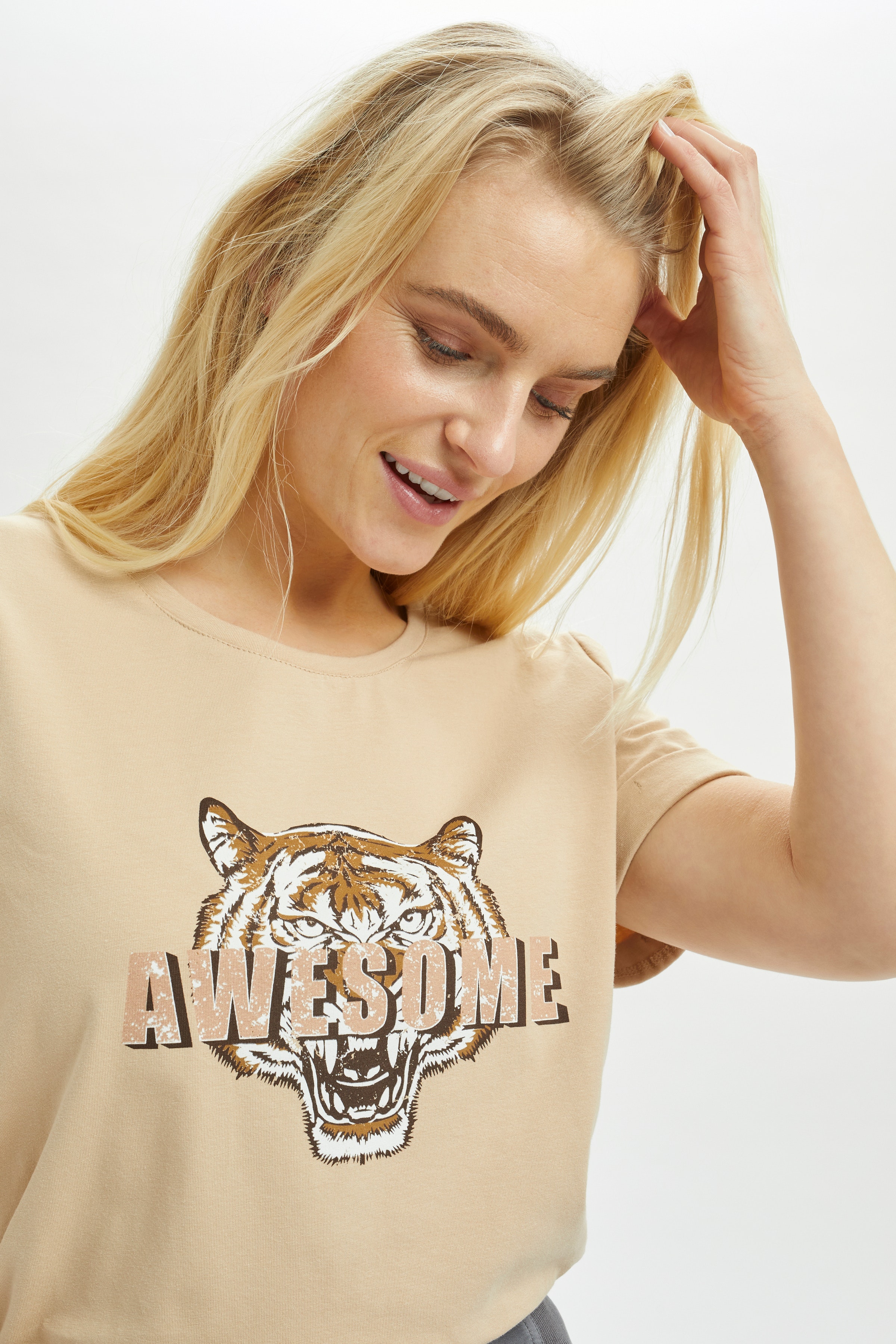 CRMedly T-shirt LOOKBOOK DETAIL 10650637-151215