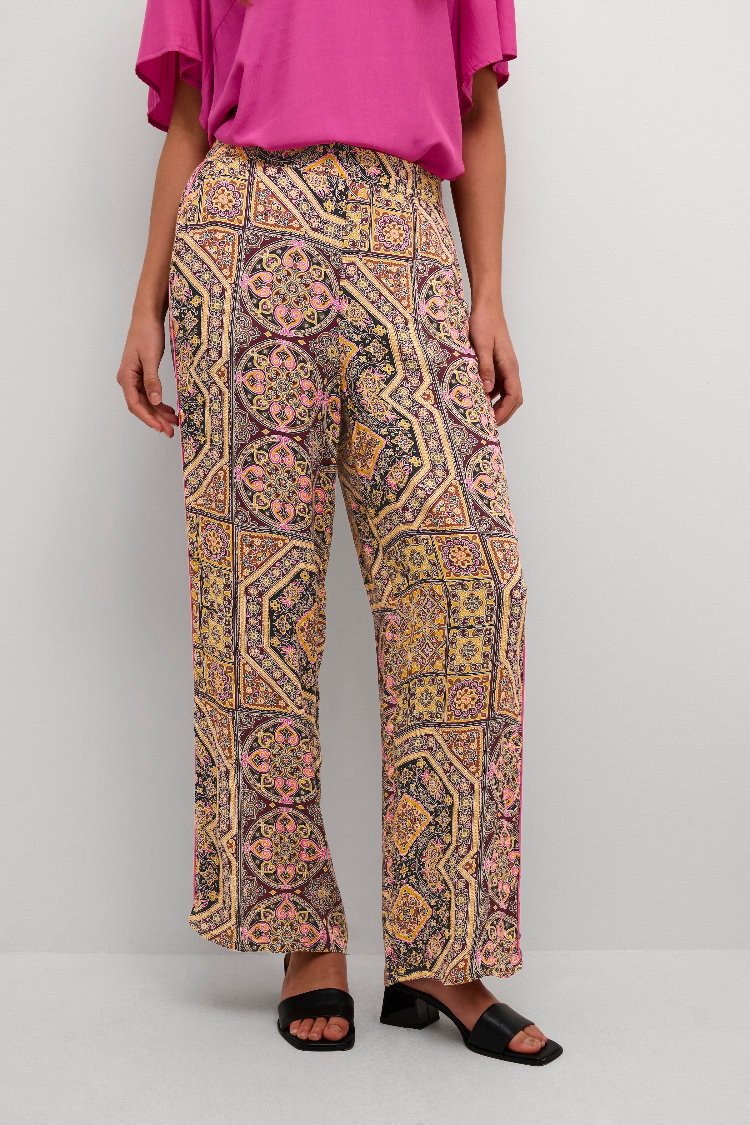 CUagna Trousers LOOKBOOK FRONT 50110761-106096