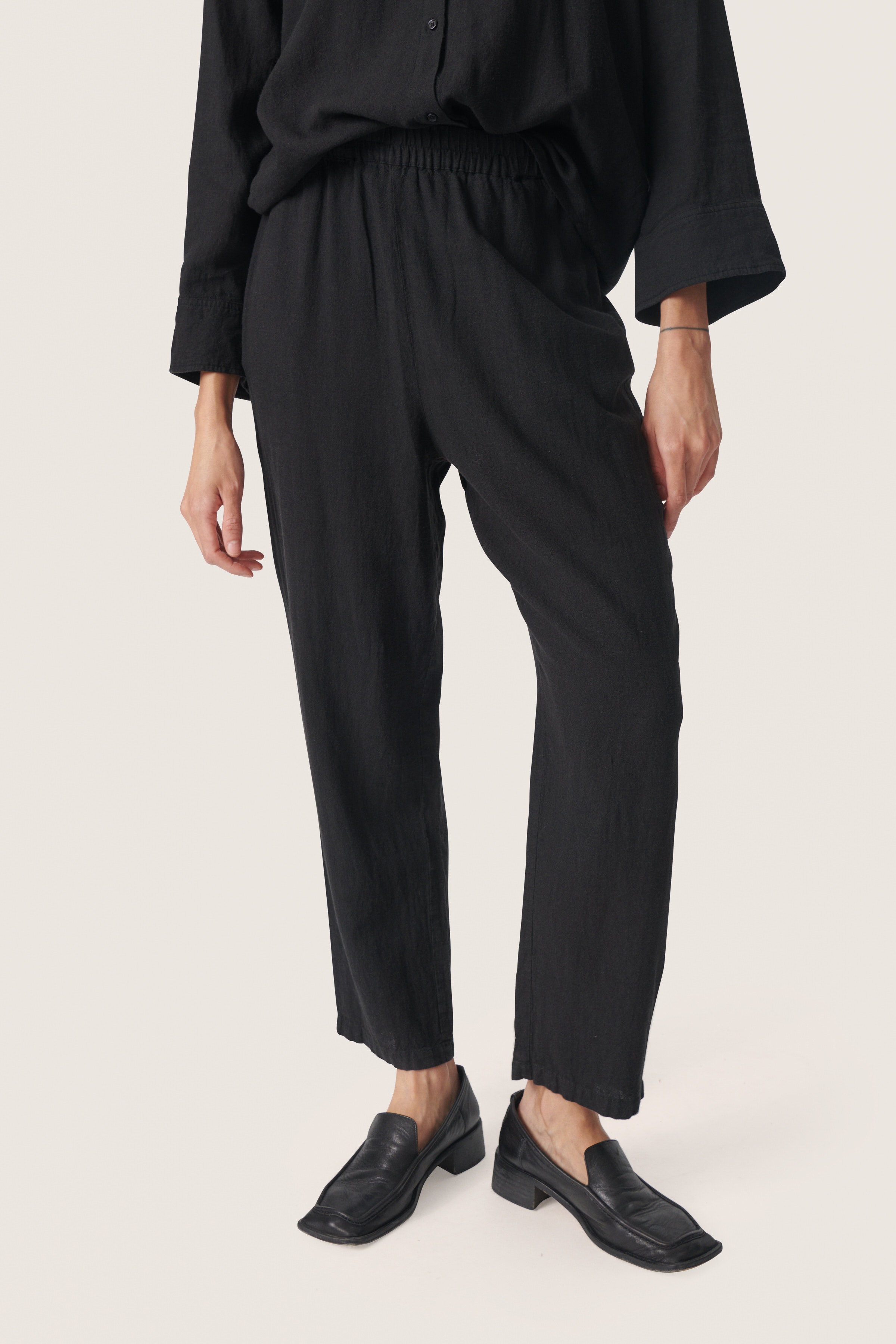 SLVinda Trousers LOOKBOOK FRONT 30407455-194008