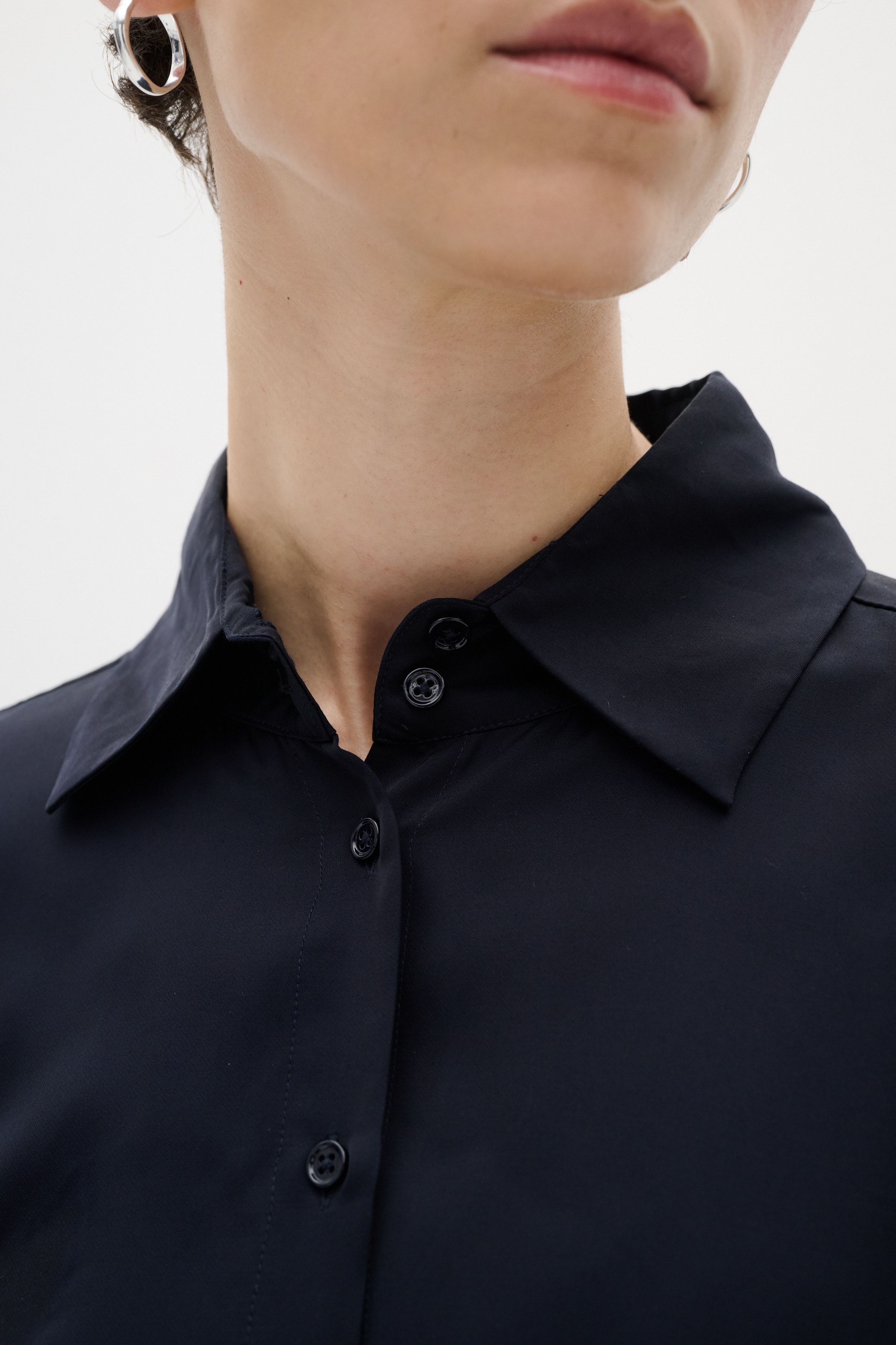 PaulineIW Shirt LOOKBOOK DETAIL 30105681-300005