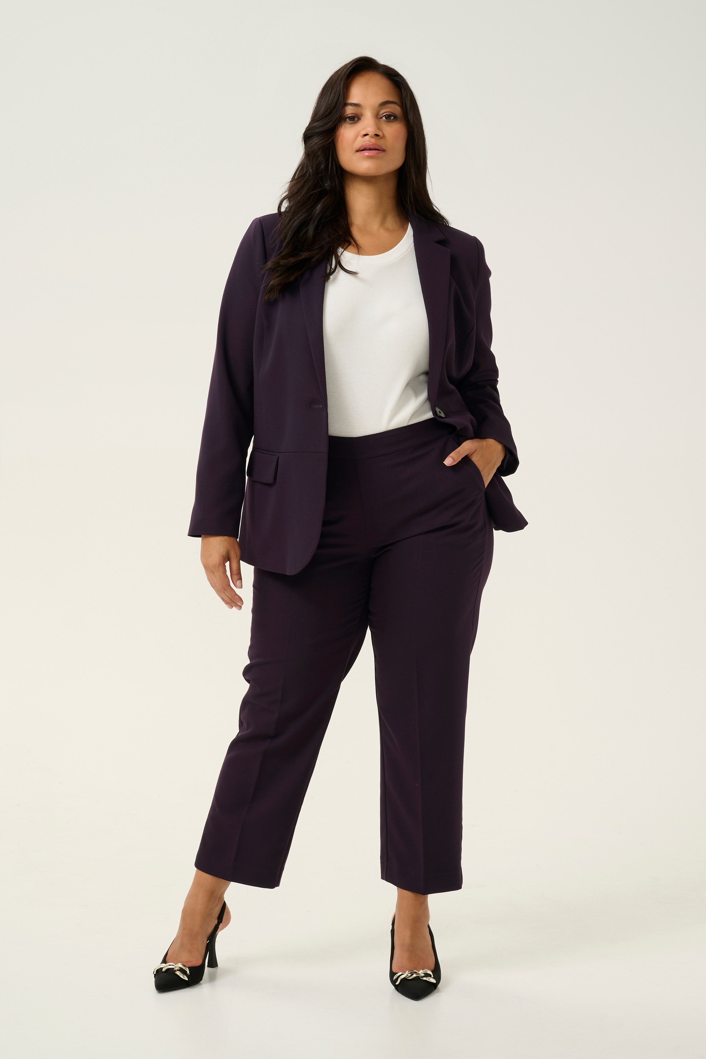 KCsakira Cropped Pantalon LOOKBOOK FRONT 10580650-106557