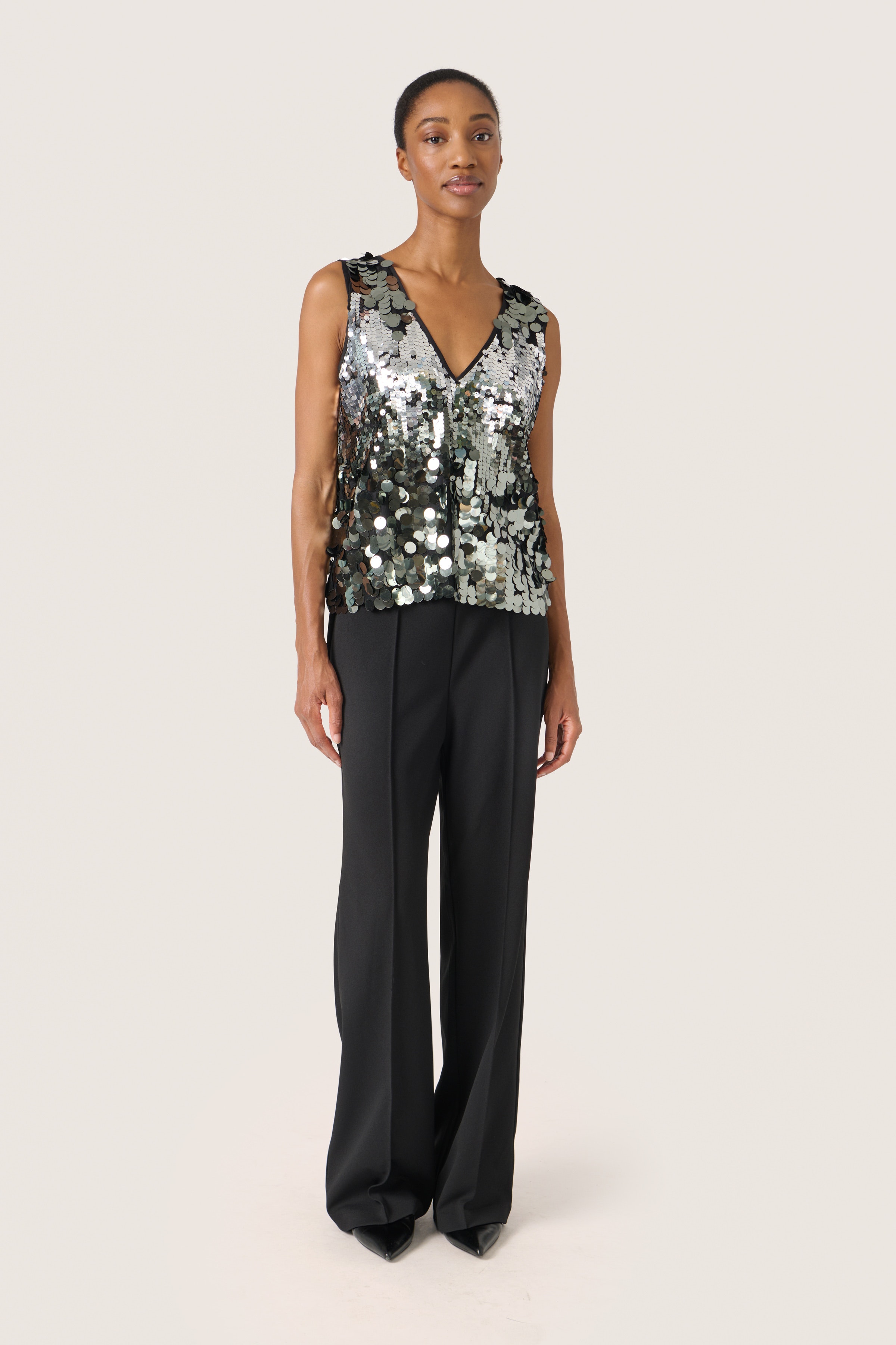 SLAdine Sequin Top LOOKBOOK FRONT 30408170-303283