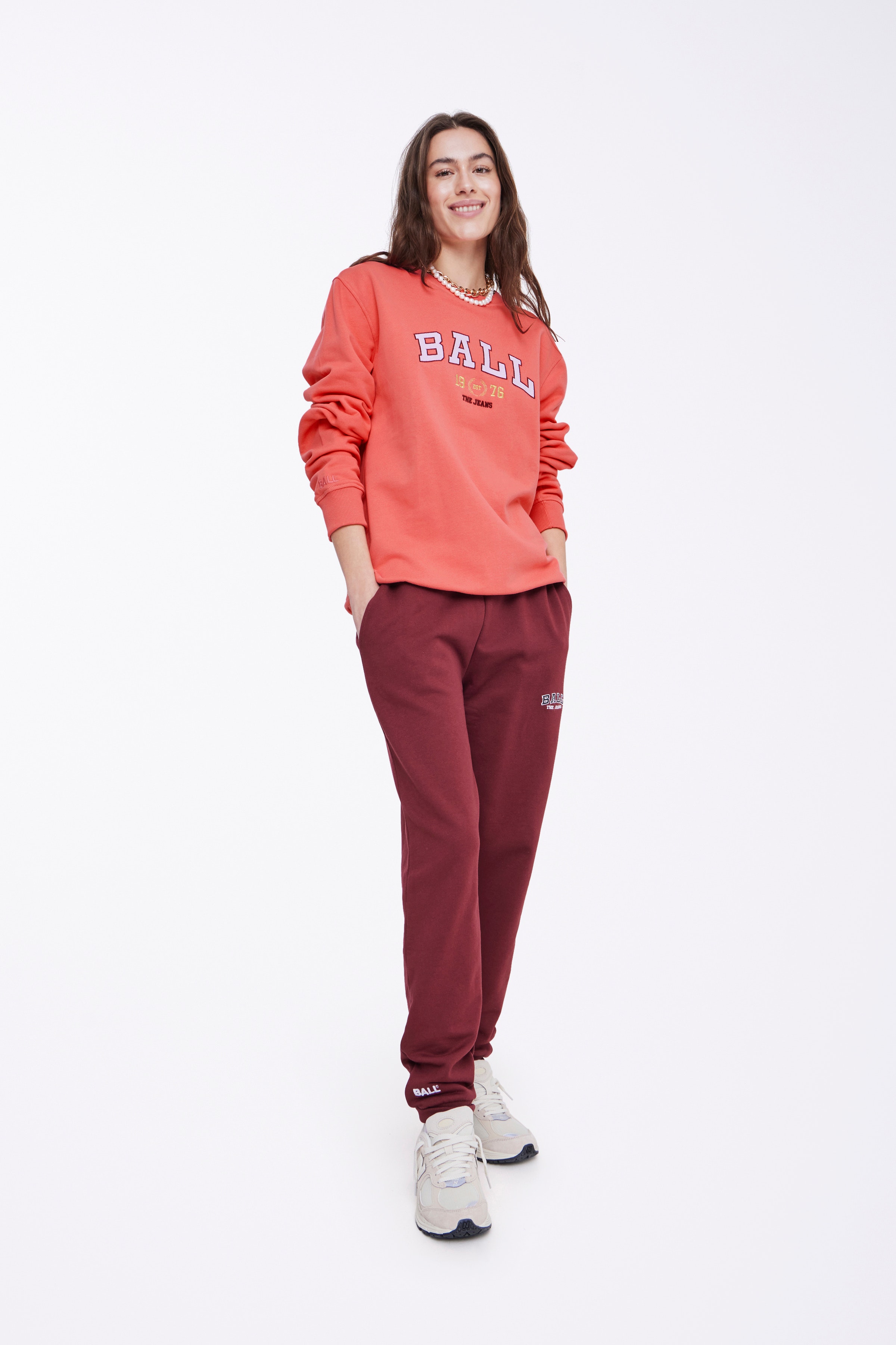 L. TAYLOR SWEATSHIRT LOOKBOOK FRONT 50400052-131310