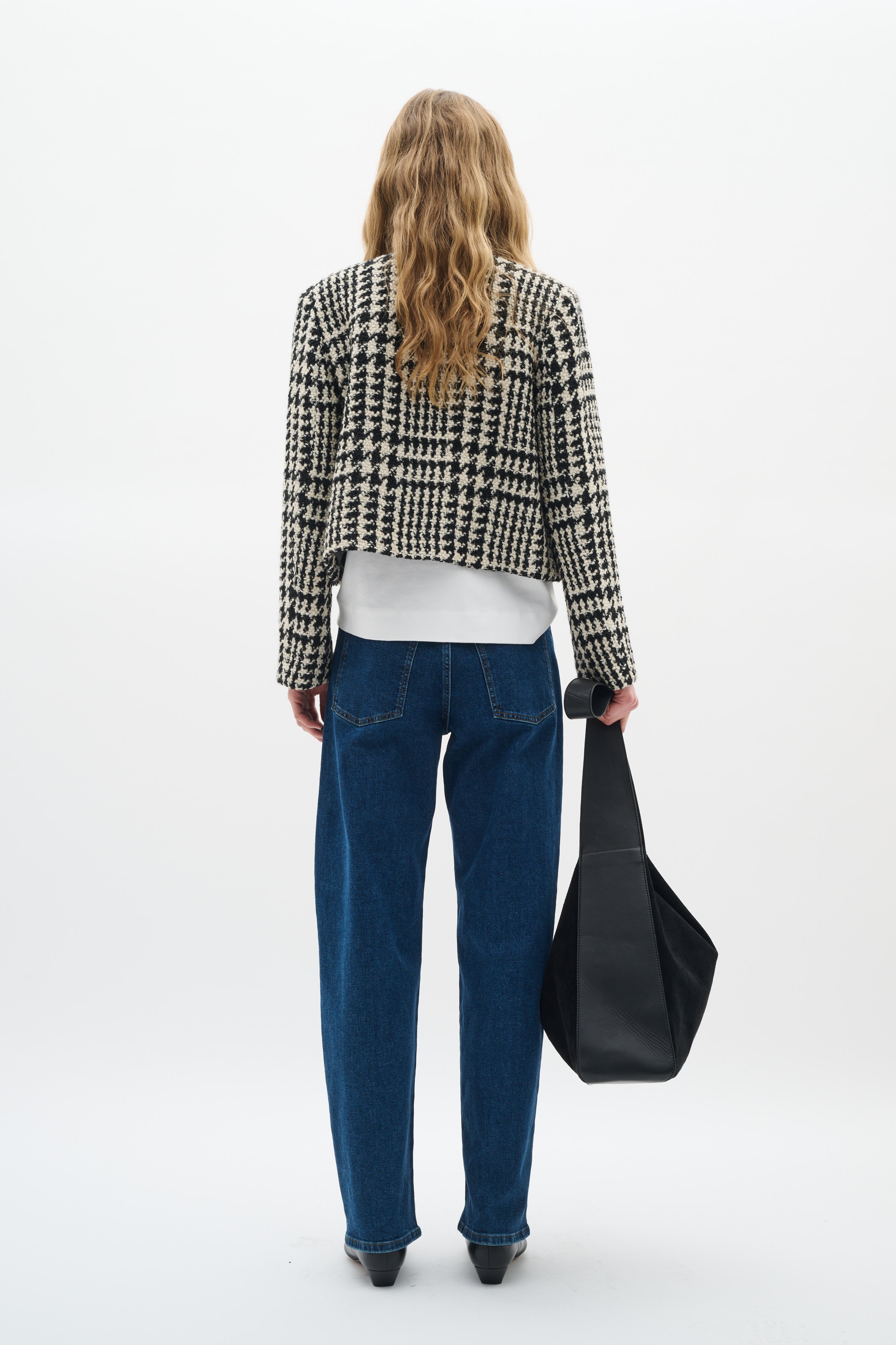 BryaIW Blazer LOOKBOOK FRONT 30111000-300027
