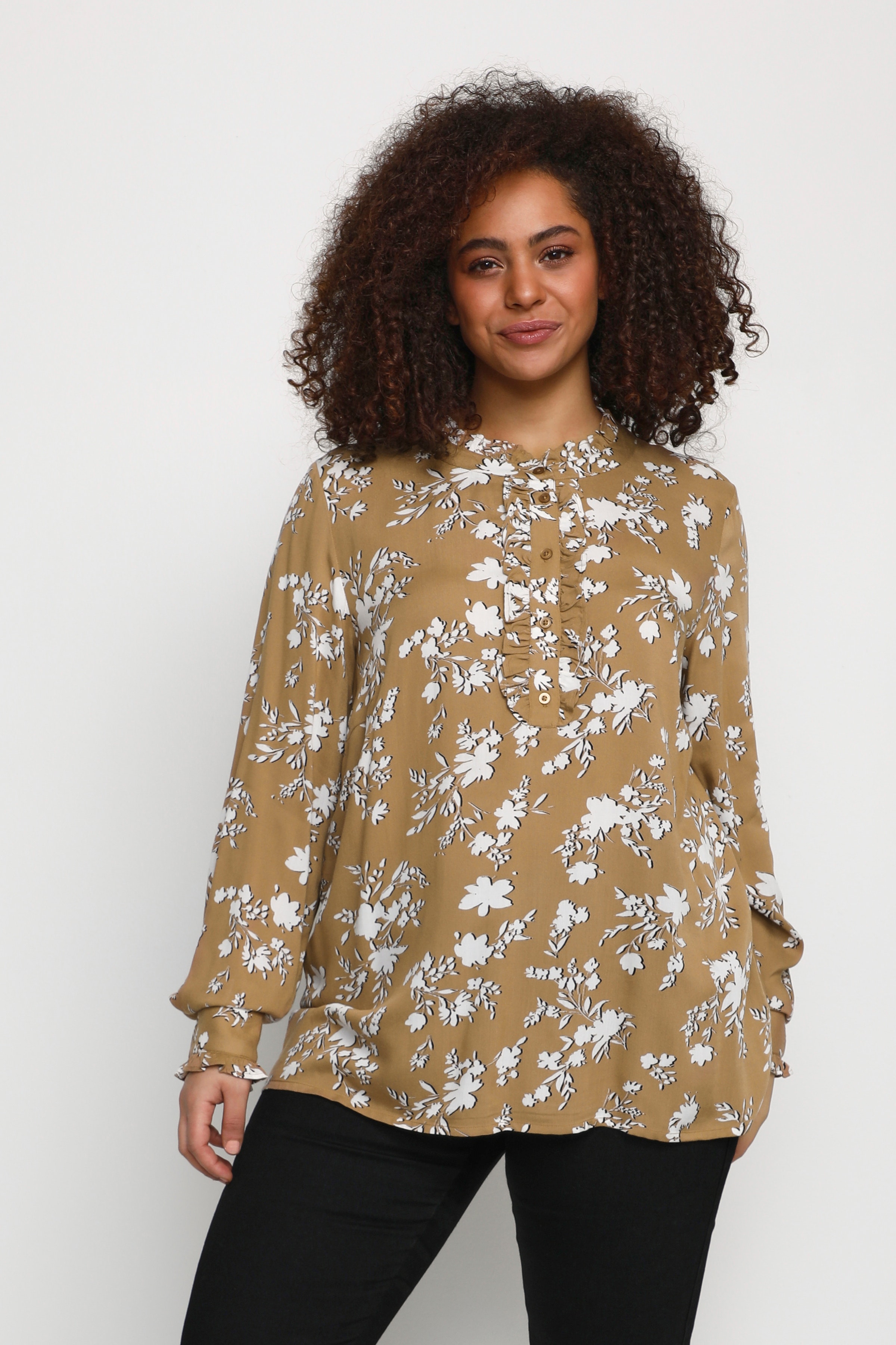 KCviba Blouse with long sleeve LOOKBOOK FRONT 10581015-103189