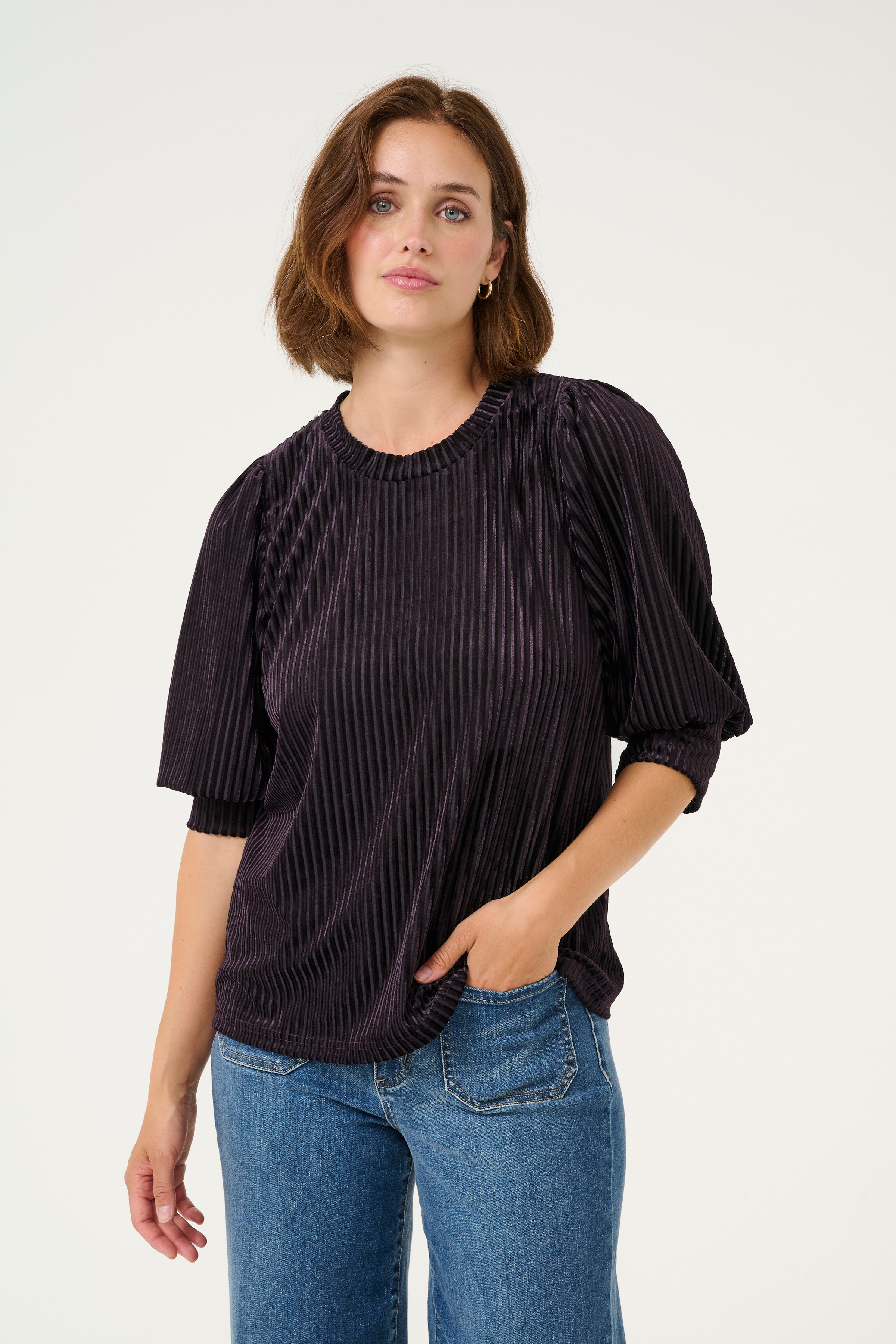 KAcaca Velours blouse LOOKBOOK FRONT 10503887-107223