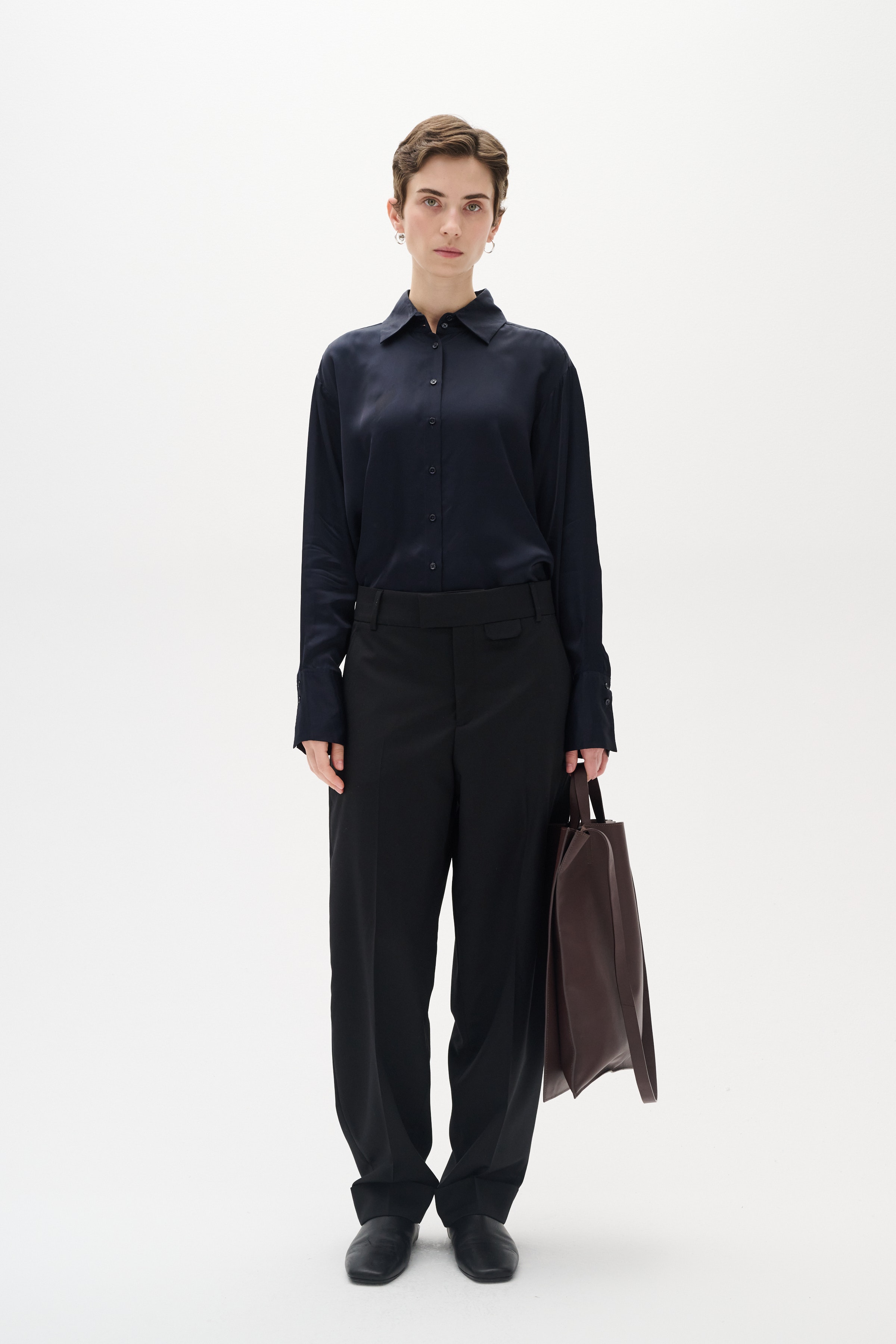 PaulineIW Shirt LOOKBOOK FRONT 30105681-300005