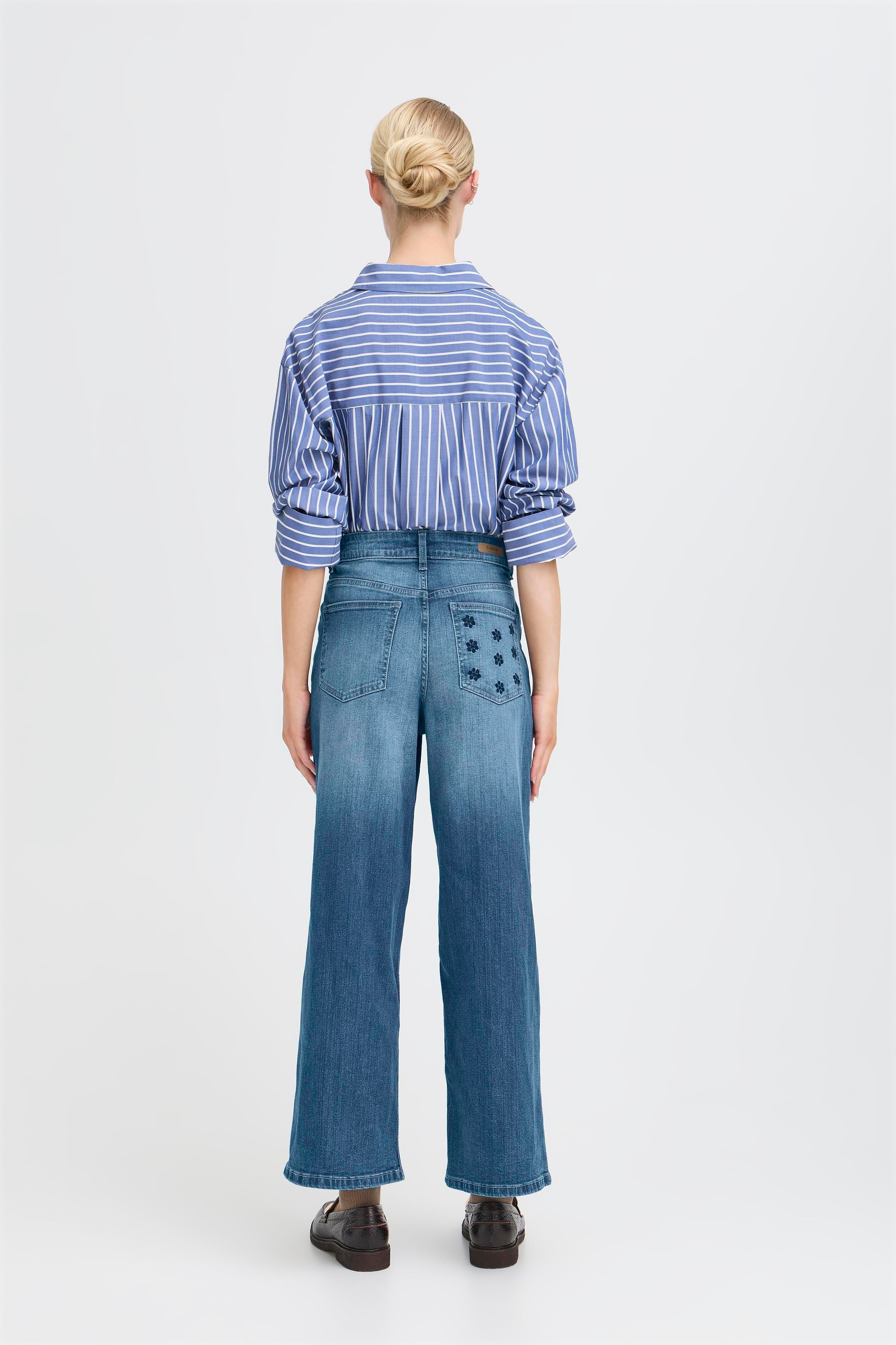 BYKOMMA Jeans LOOKBOOK FRONT 20817026-200461