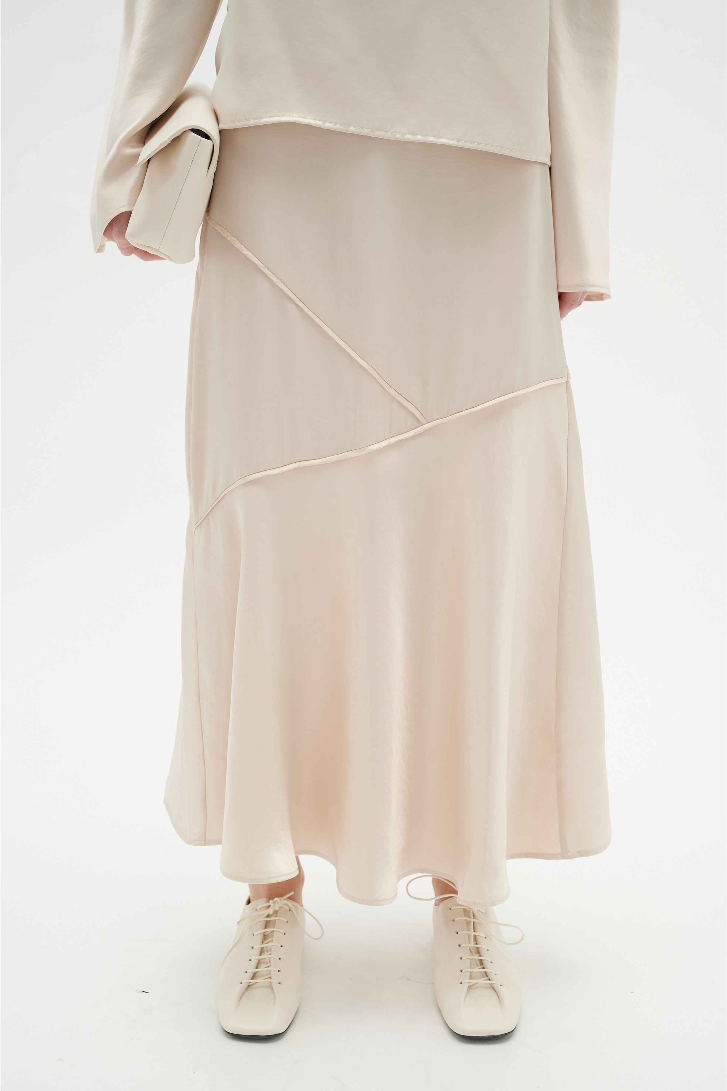 LaurelIW Kjol LOOKBOOK FRONT 30108815-130400