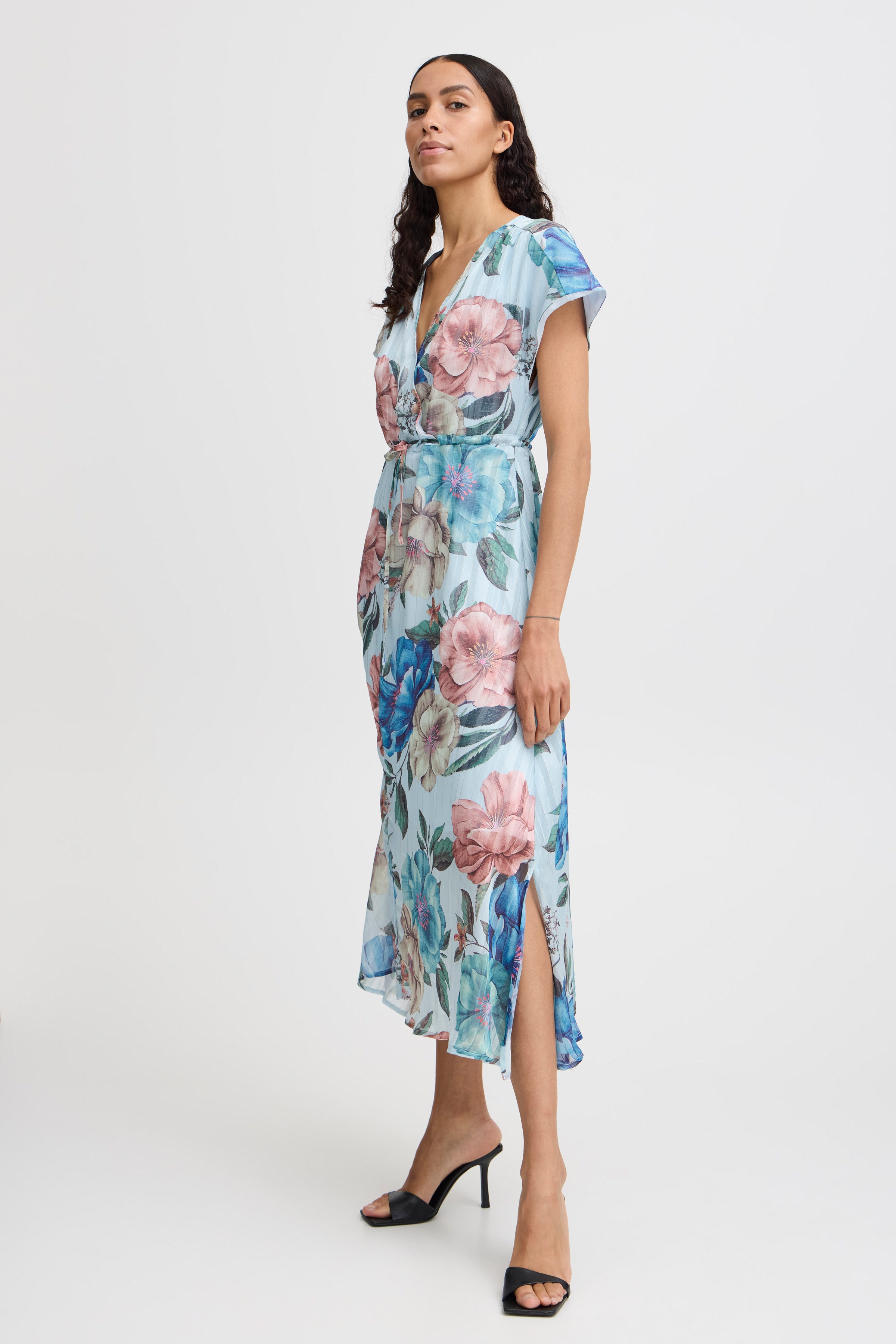 BYJAQUELYN Kleid LOOKBOOK FRONT 20815748-203054