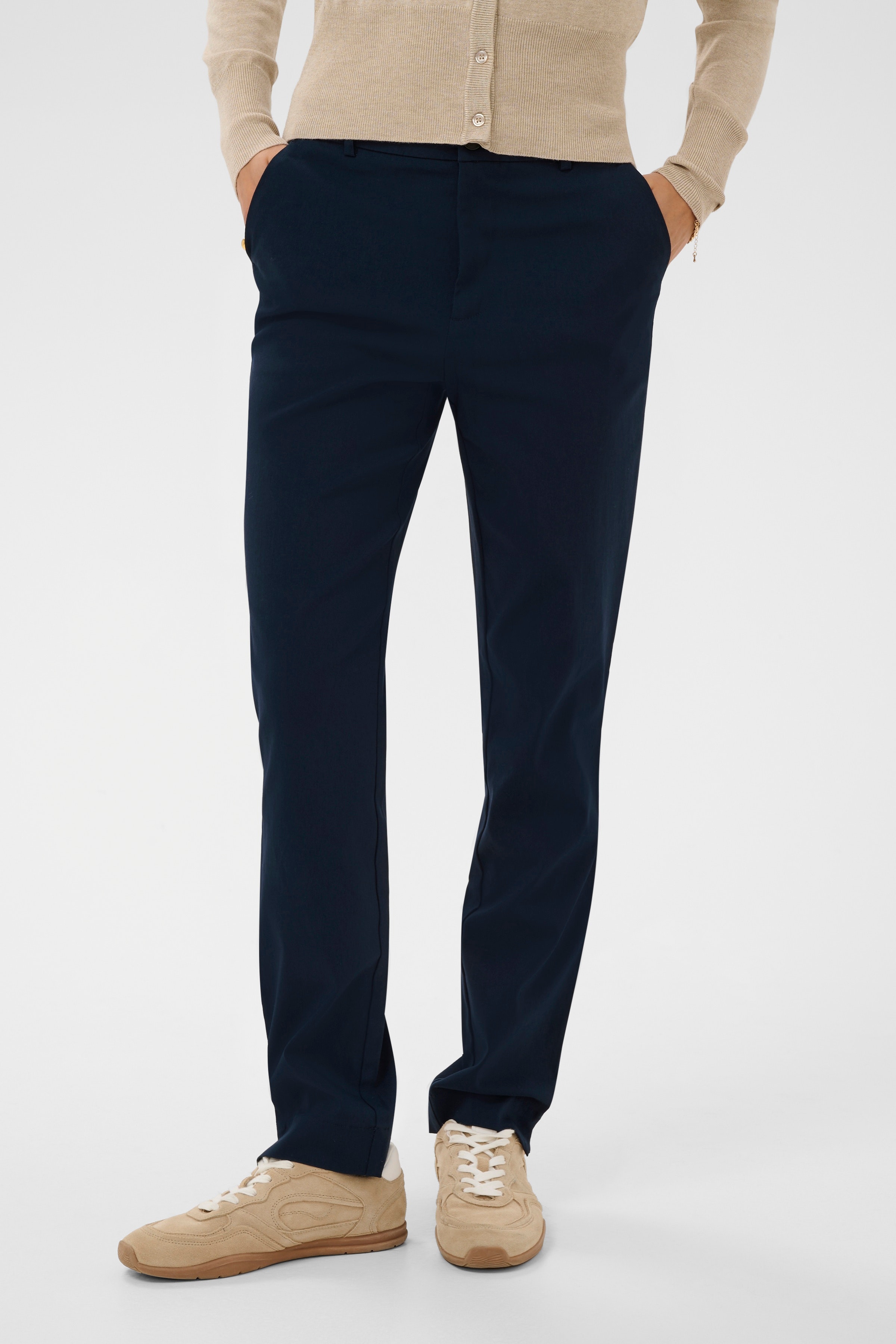 KAhazel Trousers LOOKBOOK FRONT 10511064-194020