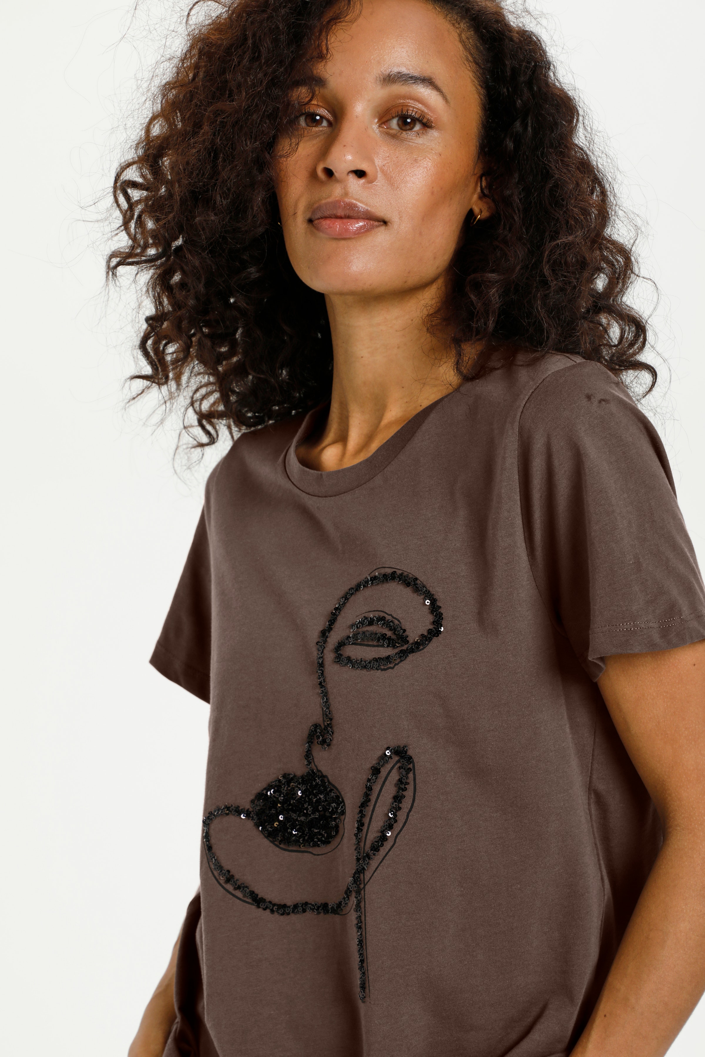 KAveraja T-shirt LOOKBOOK DETAIL 10505747-101817