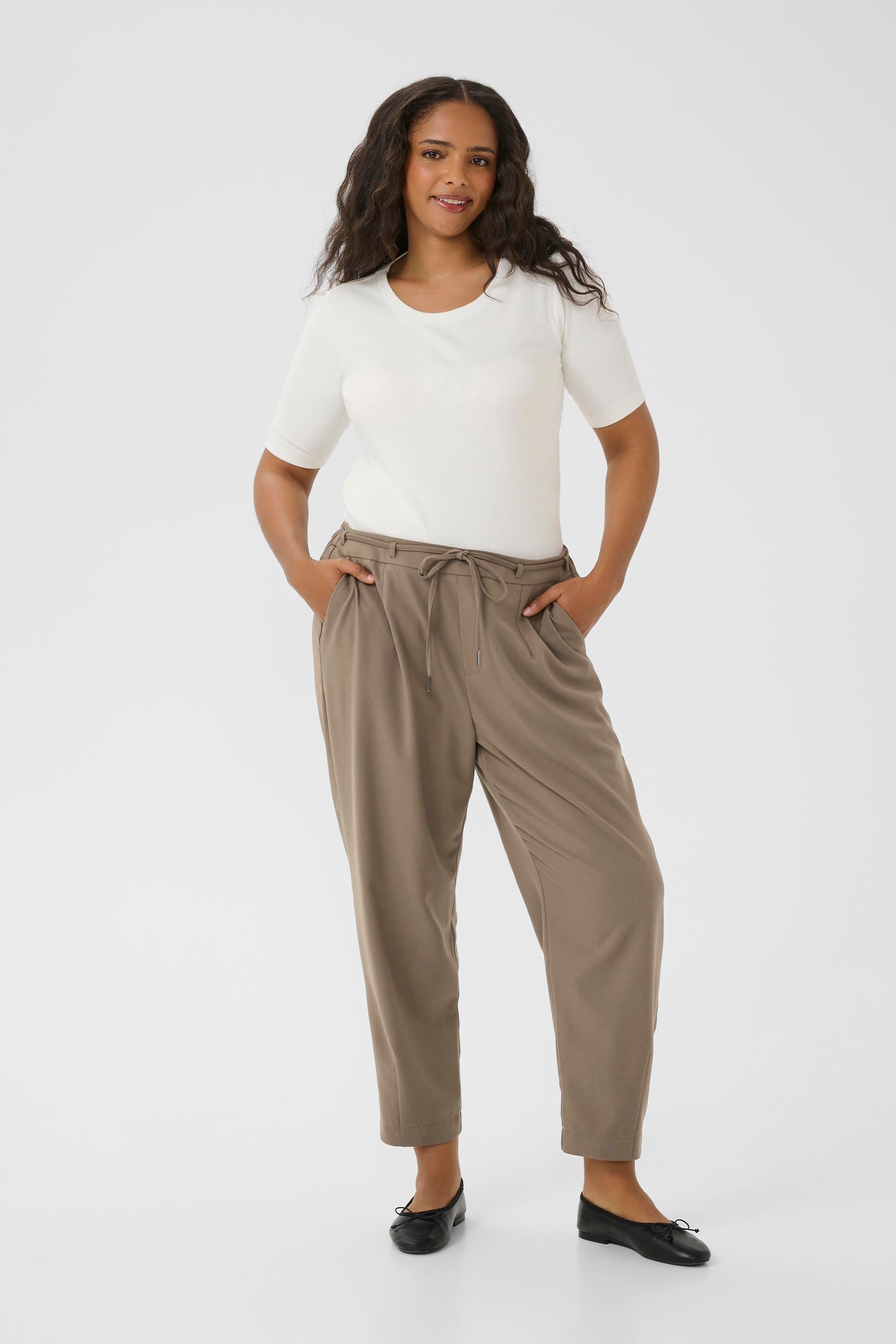 KCmerla Hose LOOKBOOK FRONT 10583986-190808