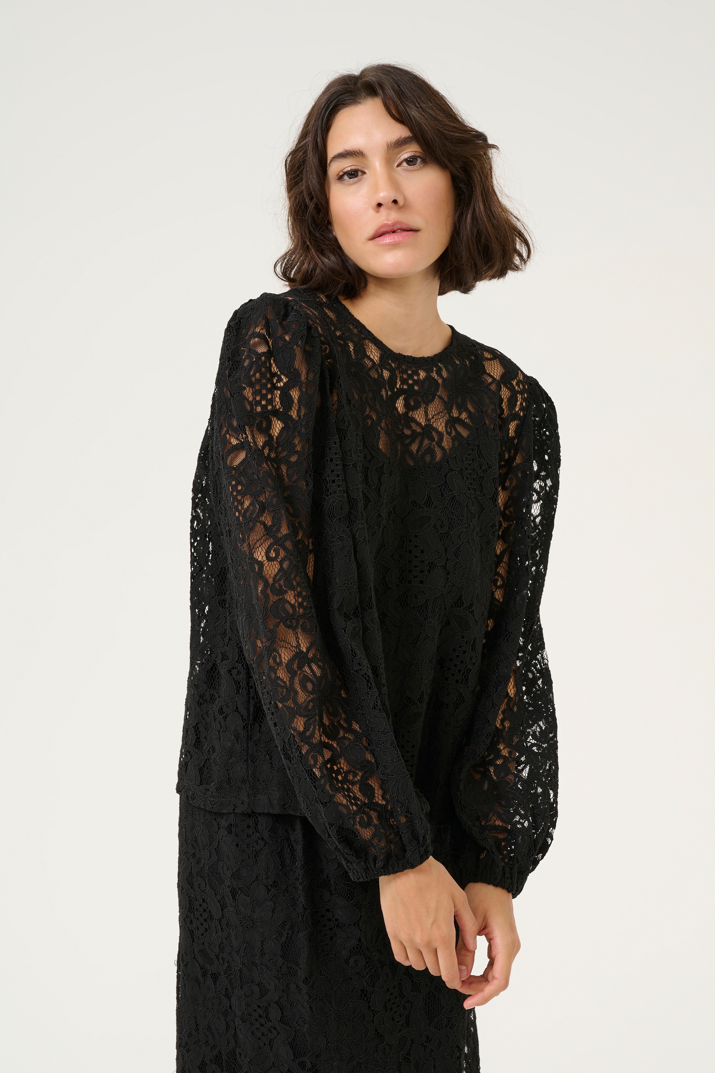 KAlanice Lace blouse LOOKBOOK FRONT 10552373-100121