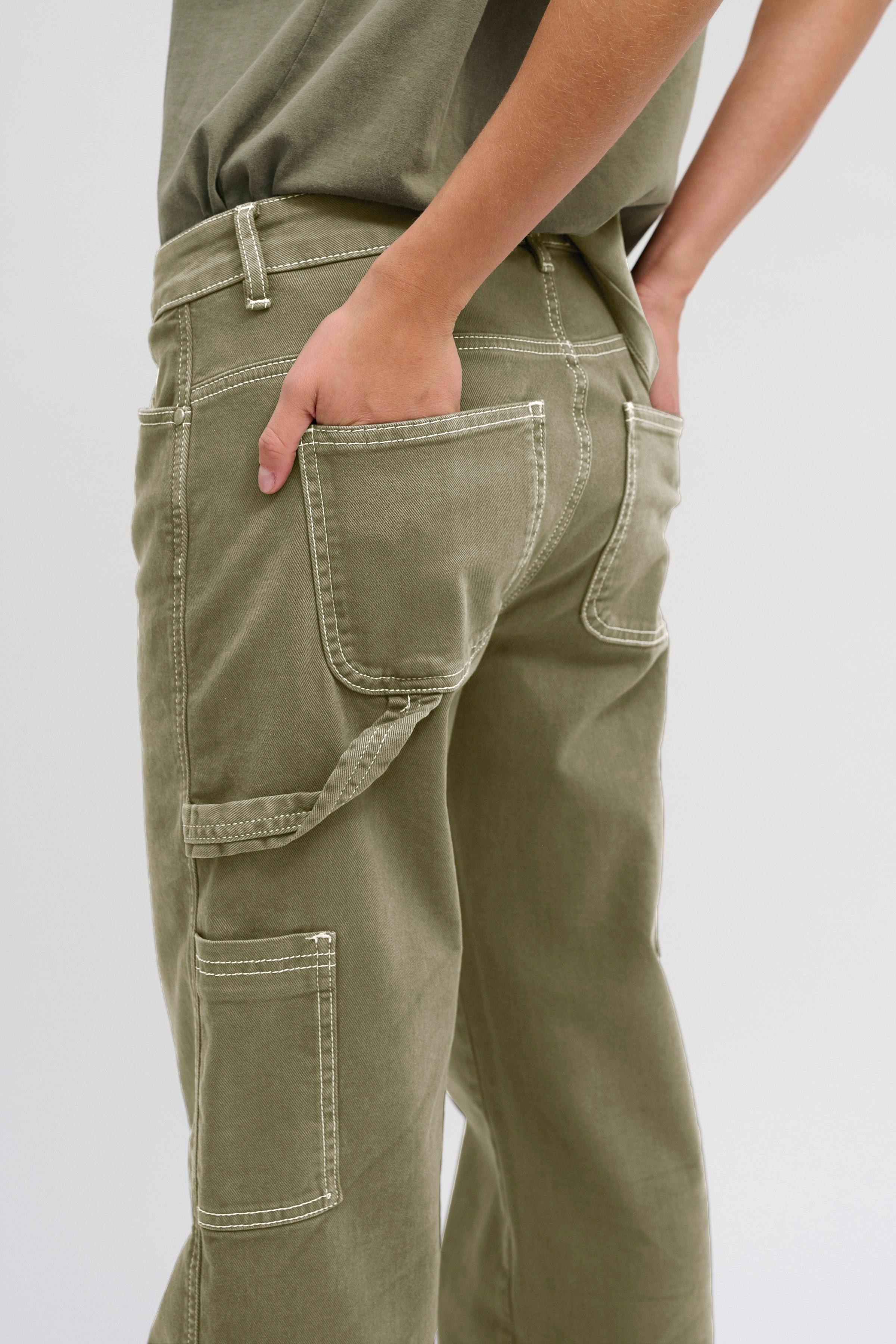 RayMW Cargopants LOOKBOOK DETAIL 10704174-180515