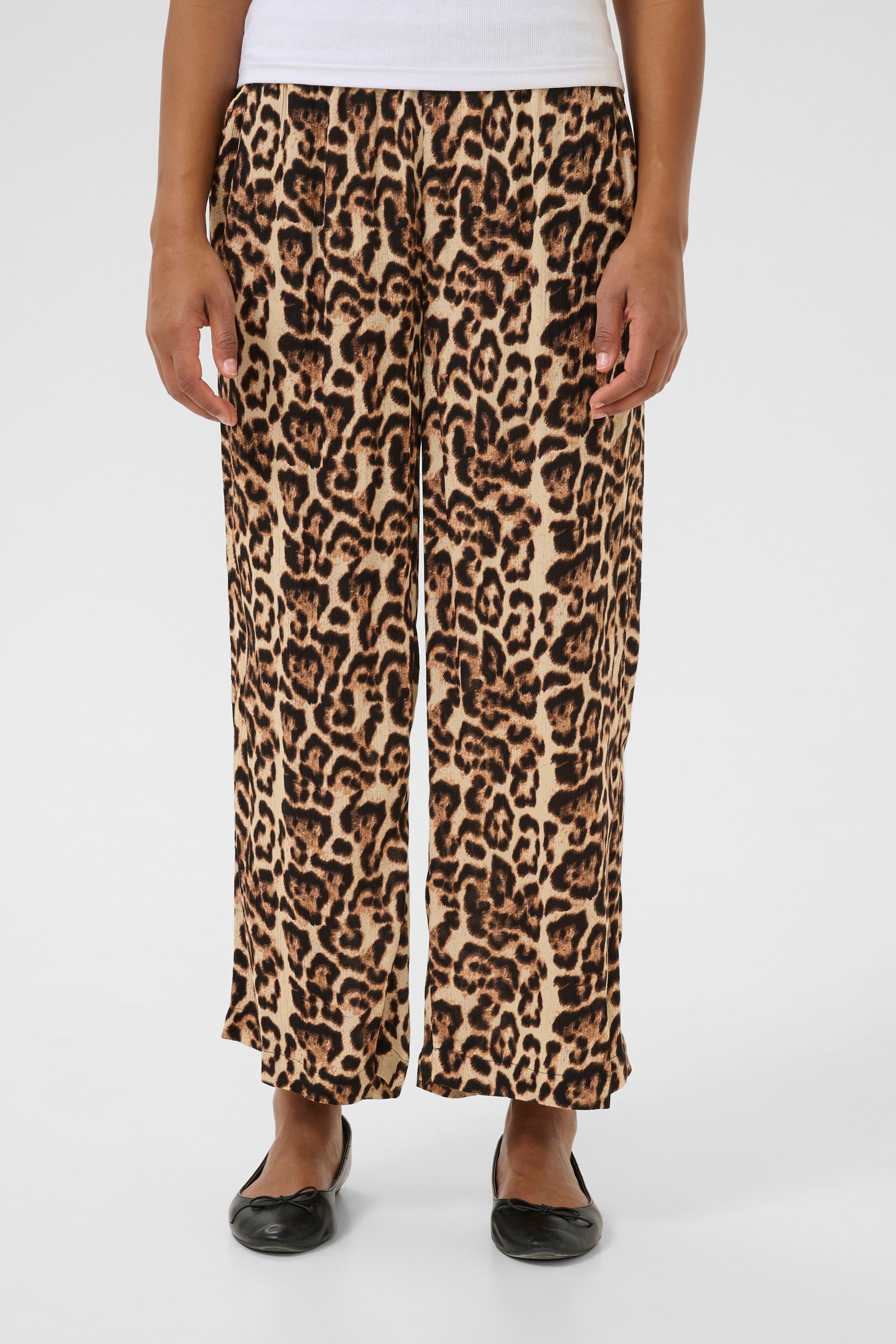 KAdacia Hose LOOKBOOK FRONT 10508490-107281