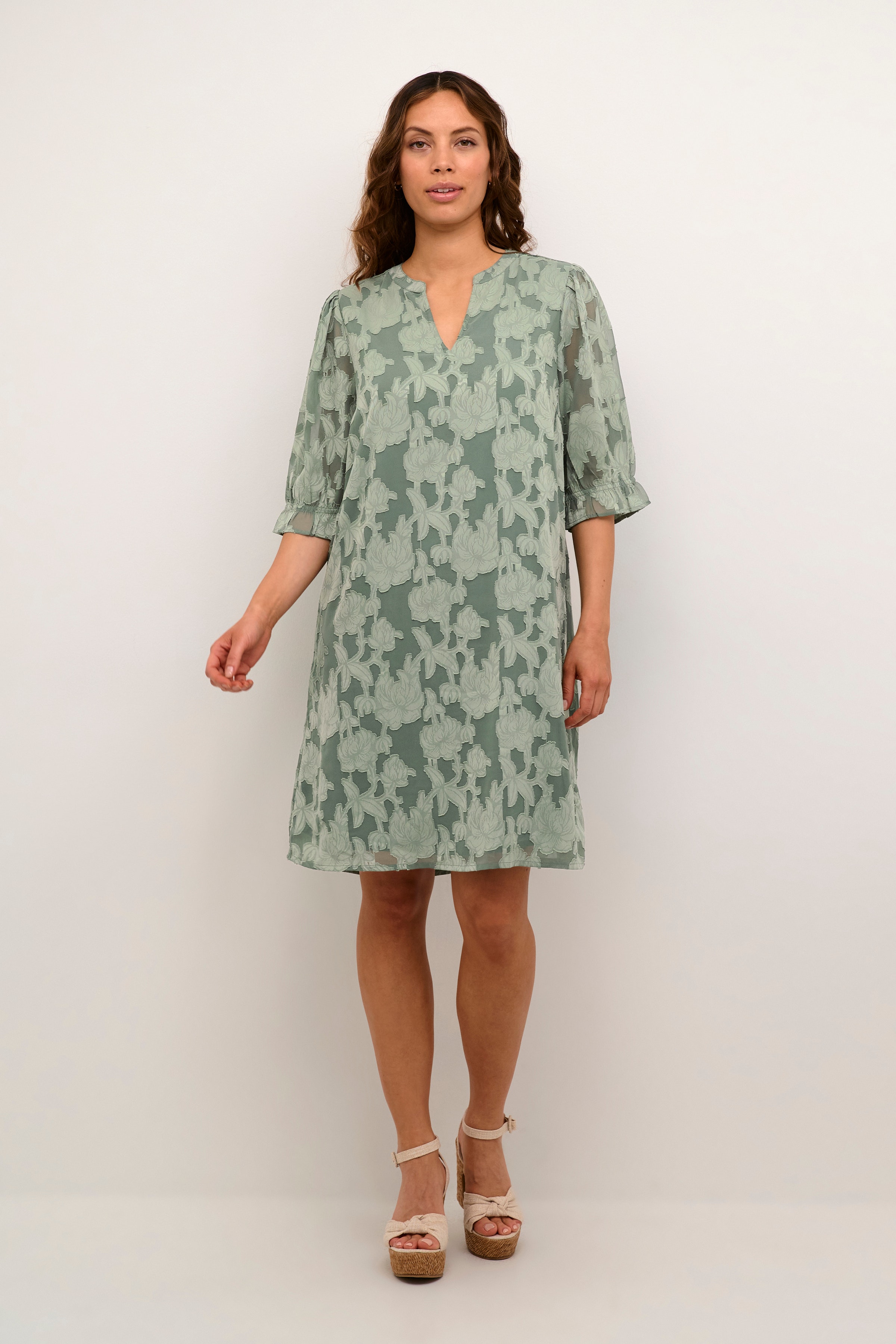 CRYana Kleid LOOKBOOK FRONT 10613286-176009