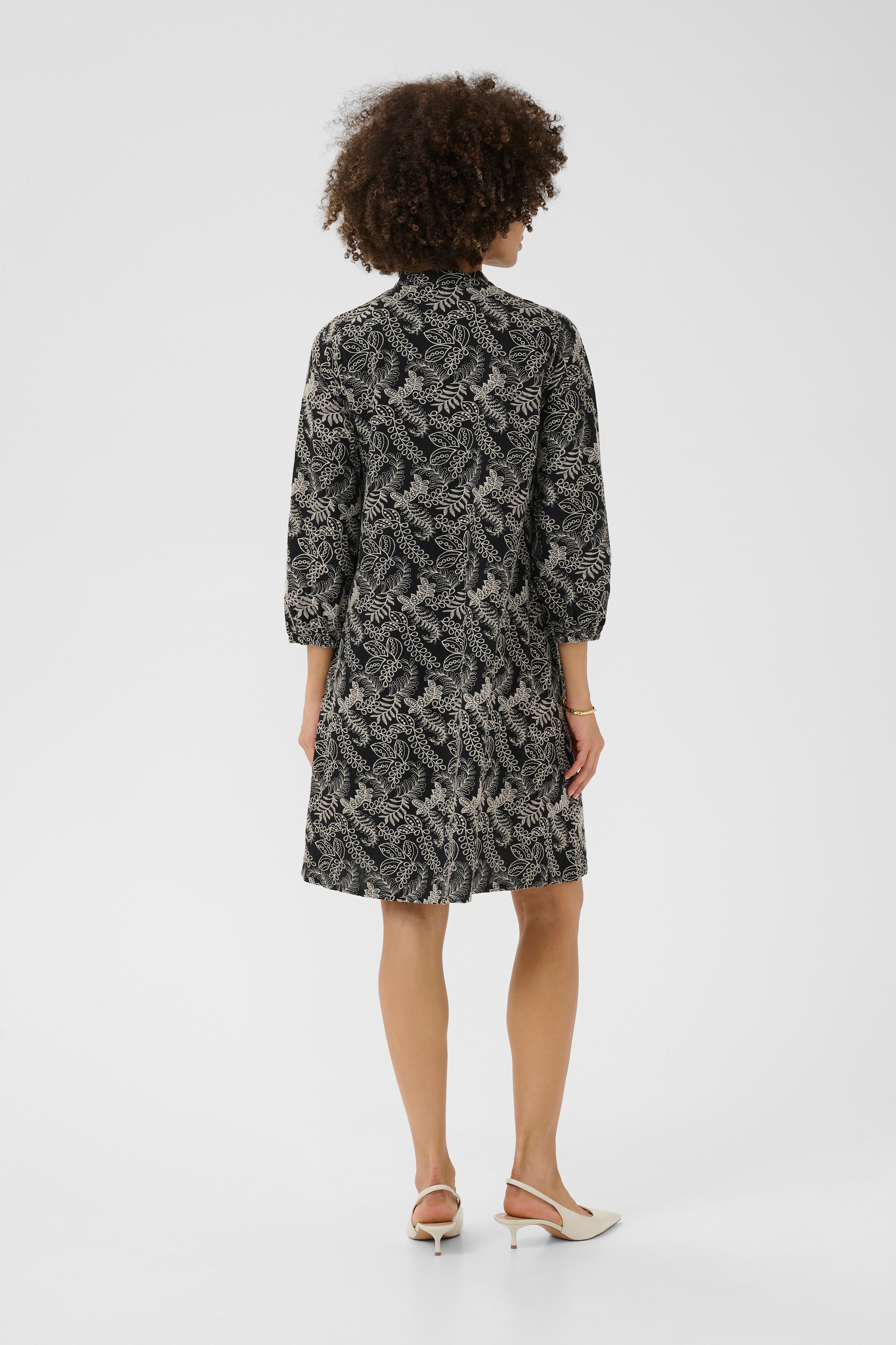 CUtaylar Kjole med broderi LOOKBOOK BACK 50112126-108168