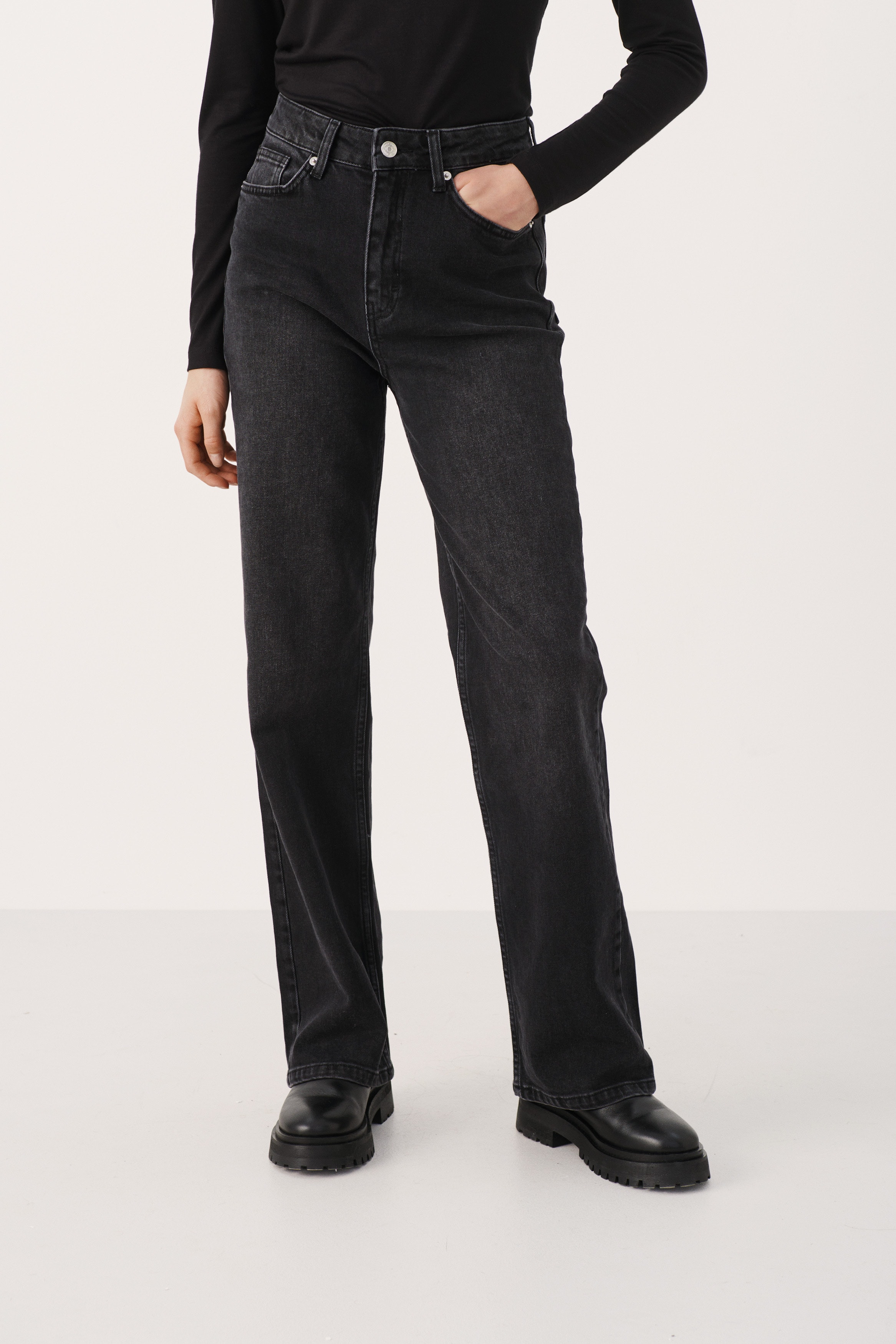 RomanaPW Jeans LOOKBOOK FRONT 30307095-300148