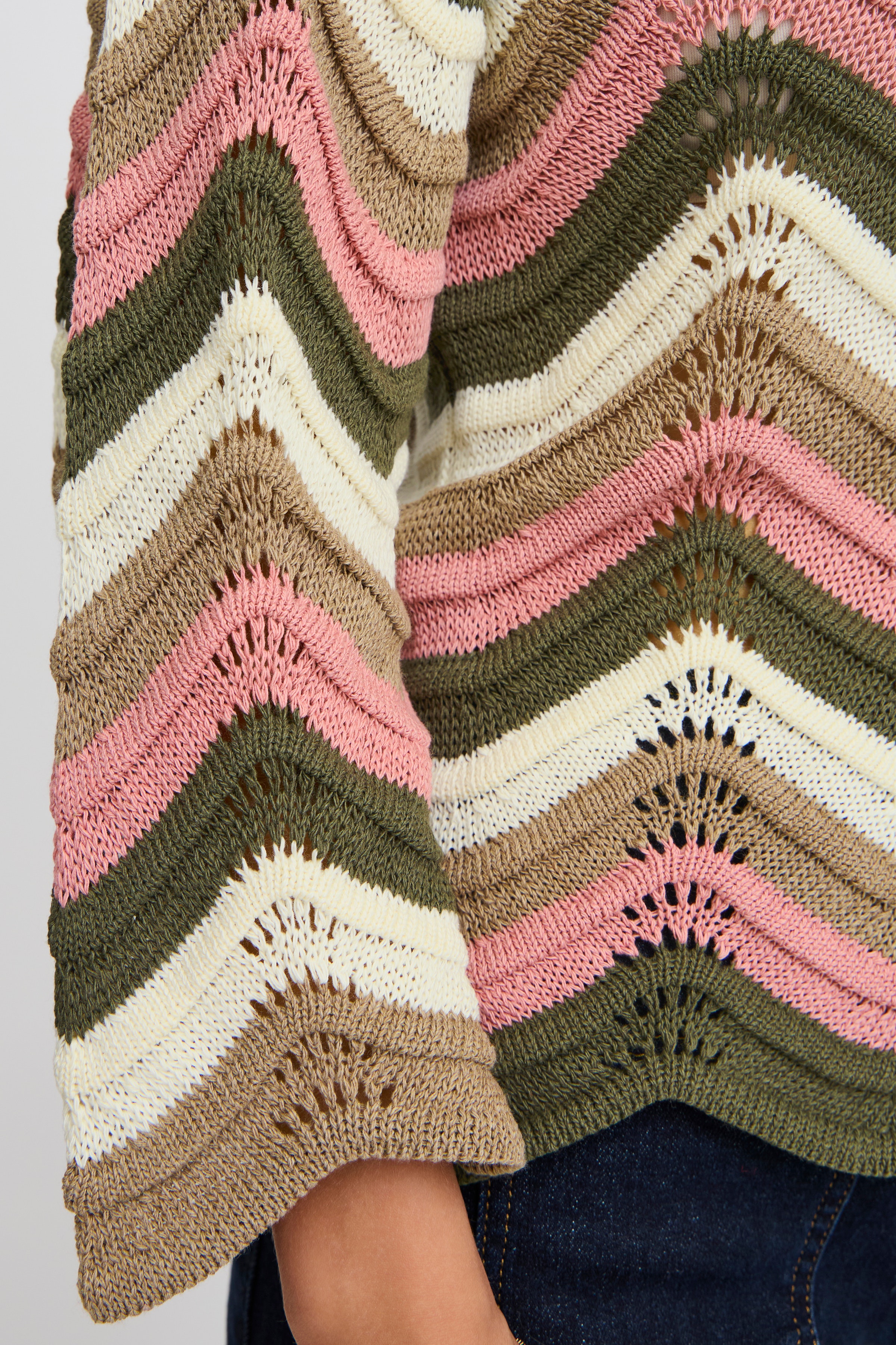 SBDIGA Pullover LOOKBOOK DETAIL 22100513-180515