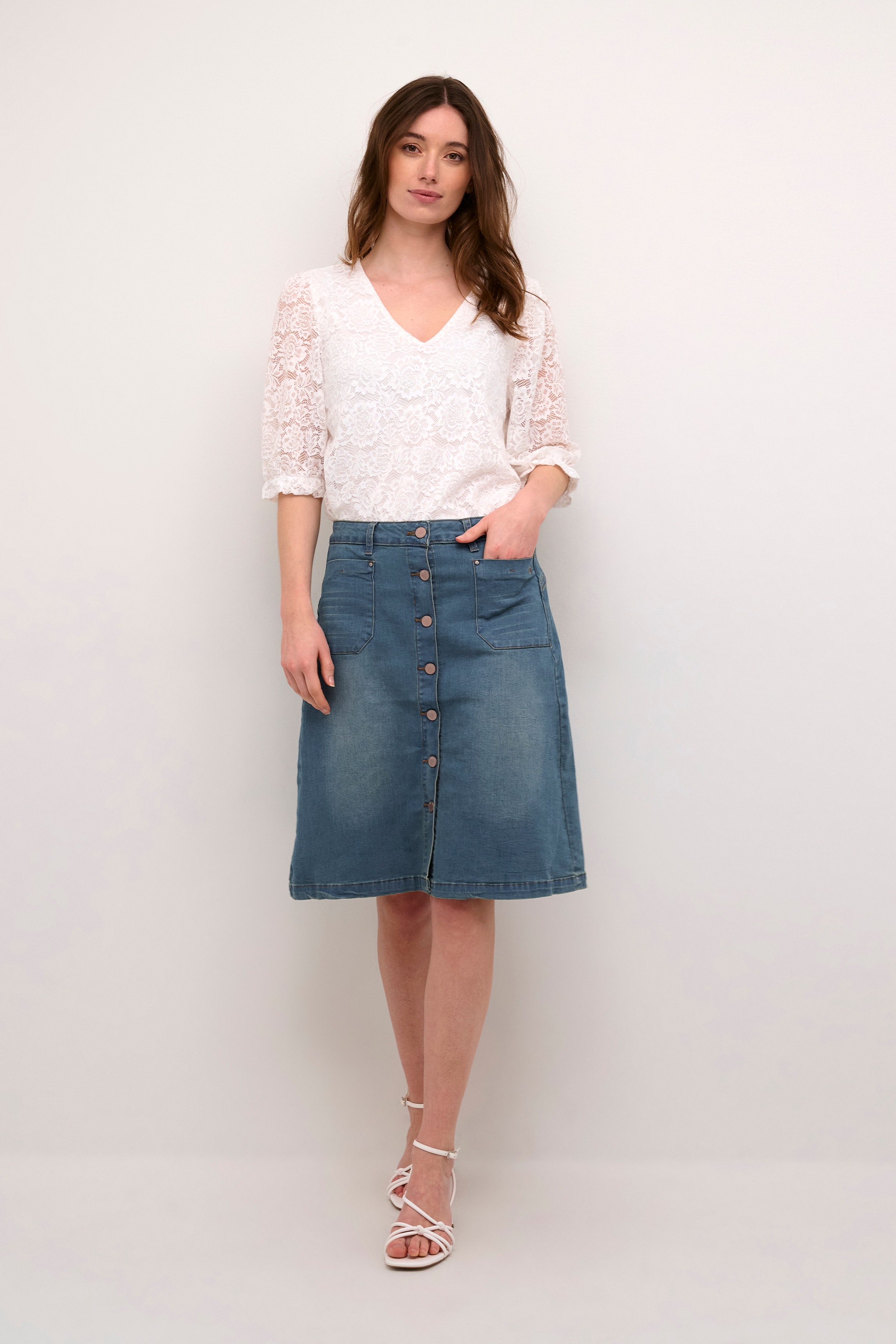 CRLone Skirt LOOKBOOK FRONT 10607550-100938