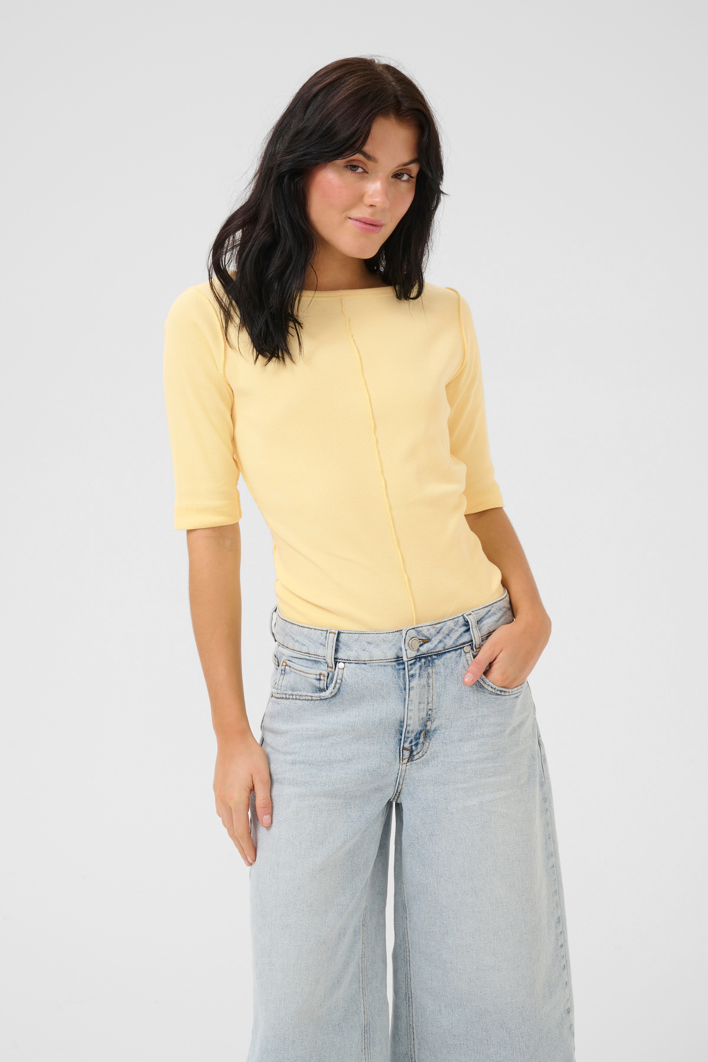 MandyMW T-shirt LOOKBOOK FRONT 10705169-120715