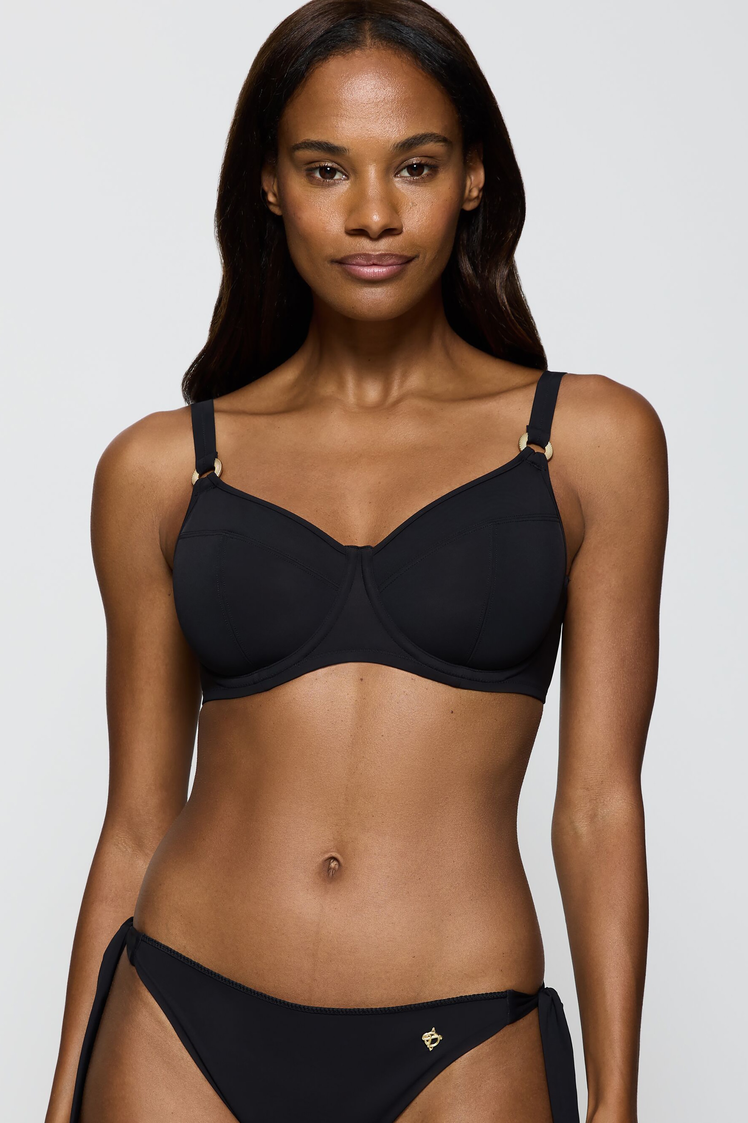SummerTwist Bikini top LOOKBOOK FRONT 40500301-T0004