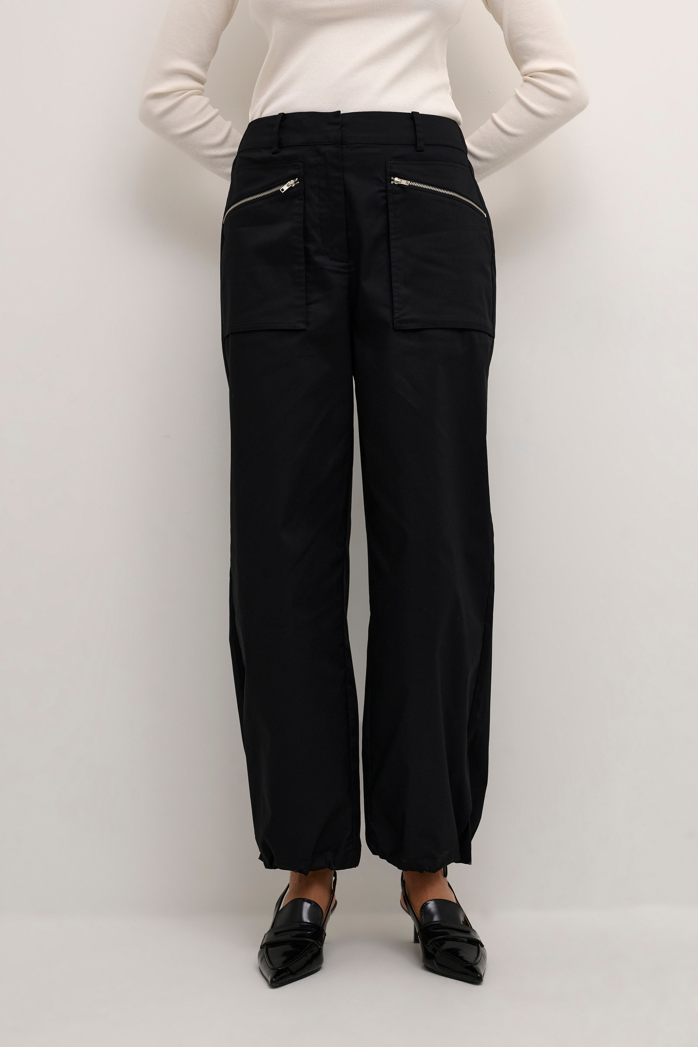 MaddieKB Trousers LOOKBOOK FRONT 10104748-194008