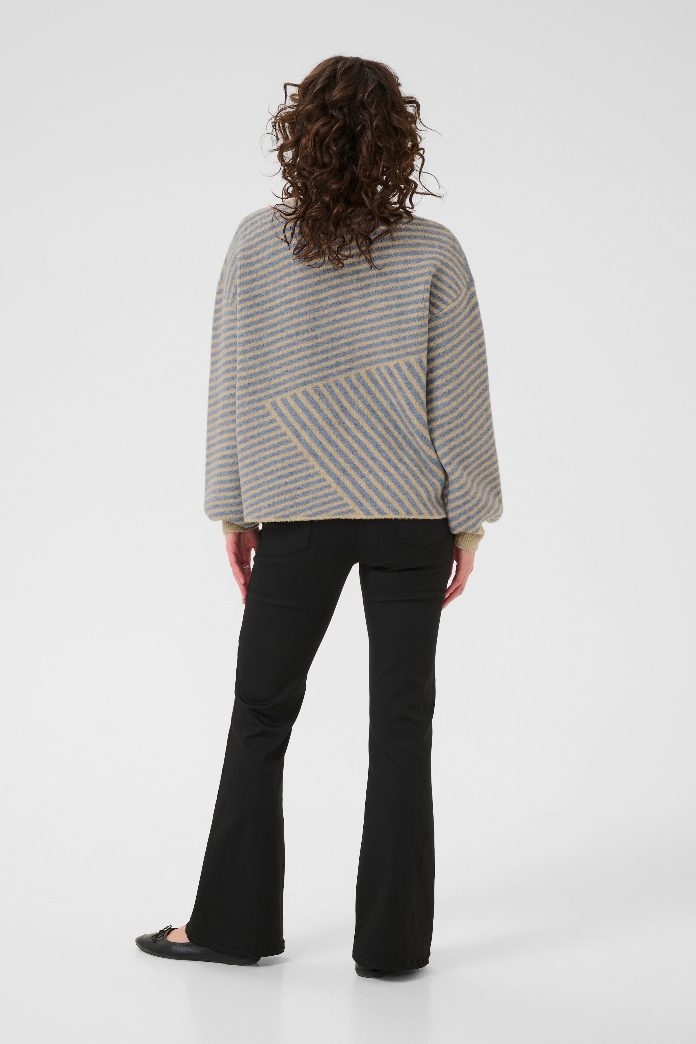 KAverana Pullover LOOKBOOK BACK 10509061-108411