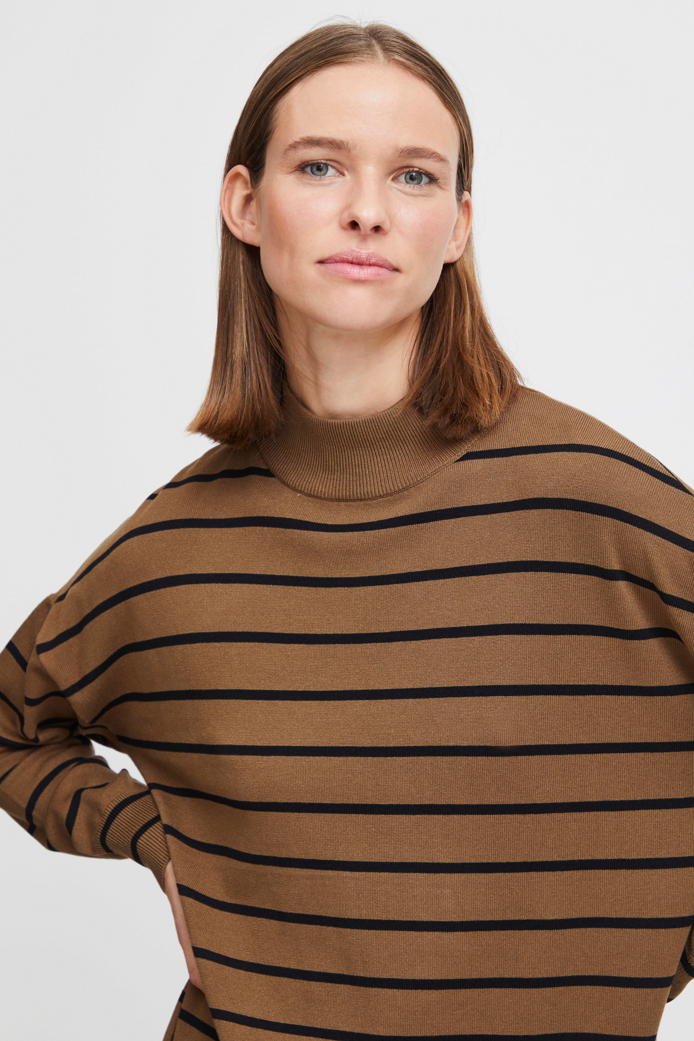 BYMMORLA Pullover LOOKBOOK DETAIL 20815304-201046
