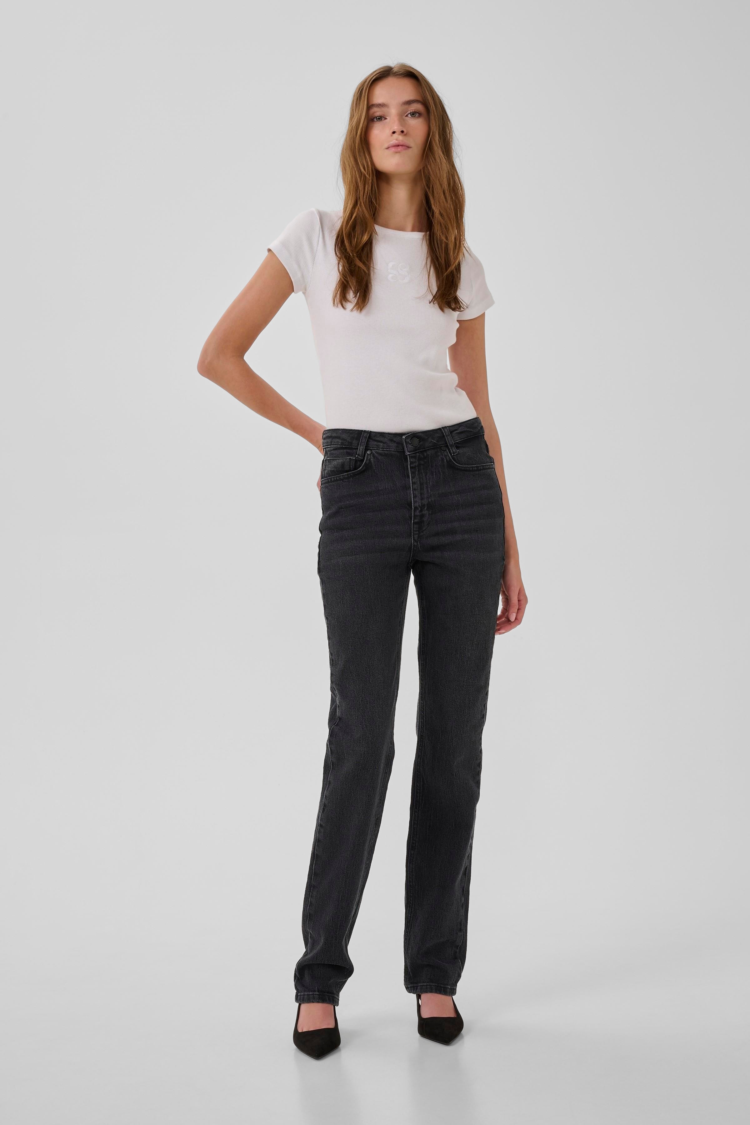 07 THE ISA HIGH STRAIGHT LOOKBOOK FRONT 10705264-100070