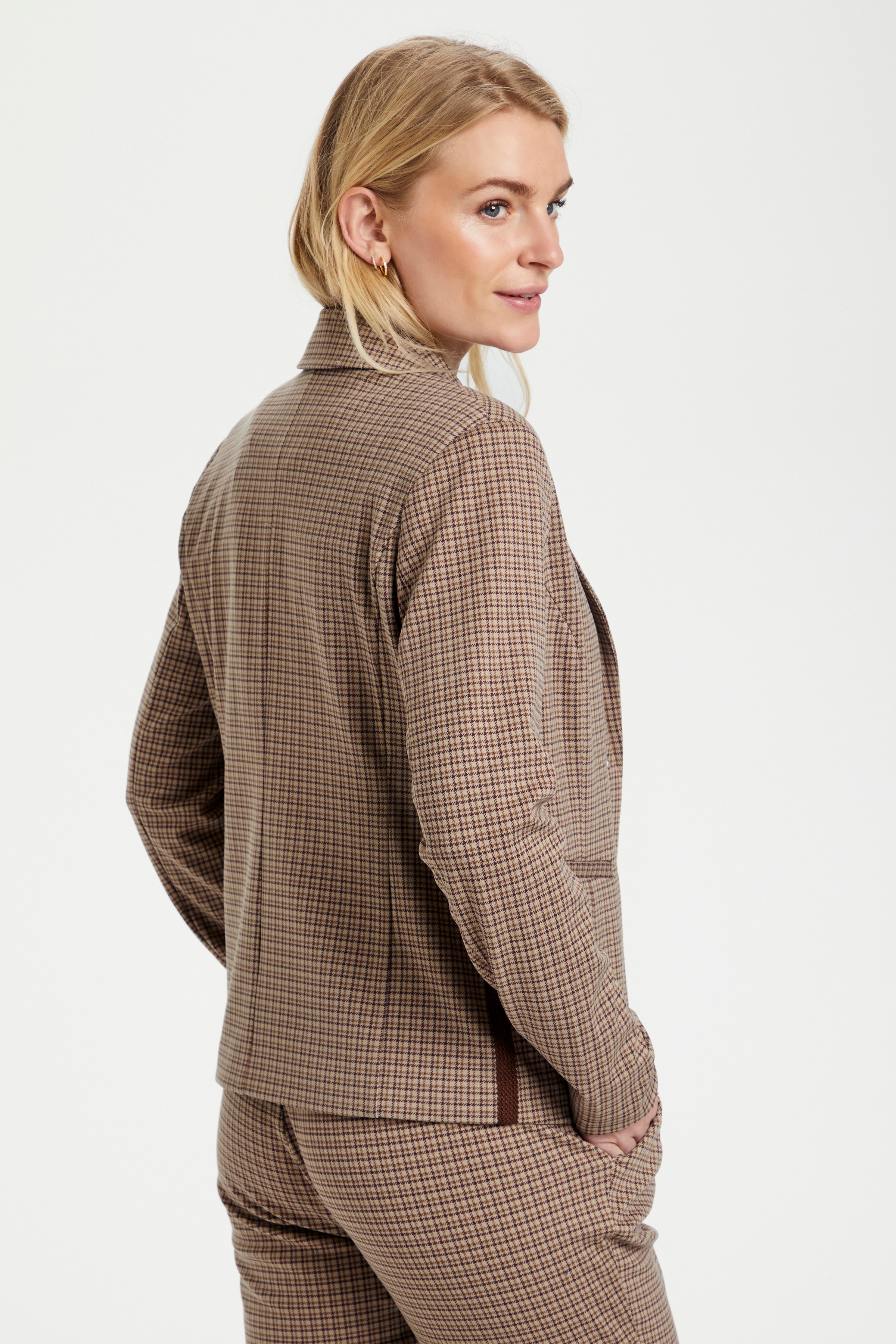 CRAnett Blazer LOOKBOOK BACK 10608782-100935