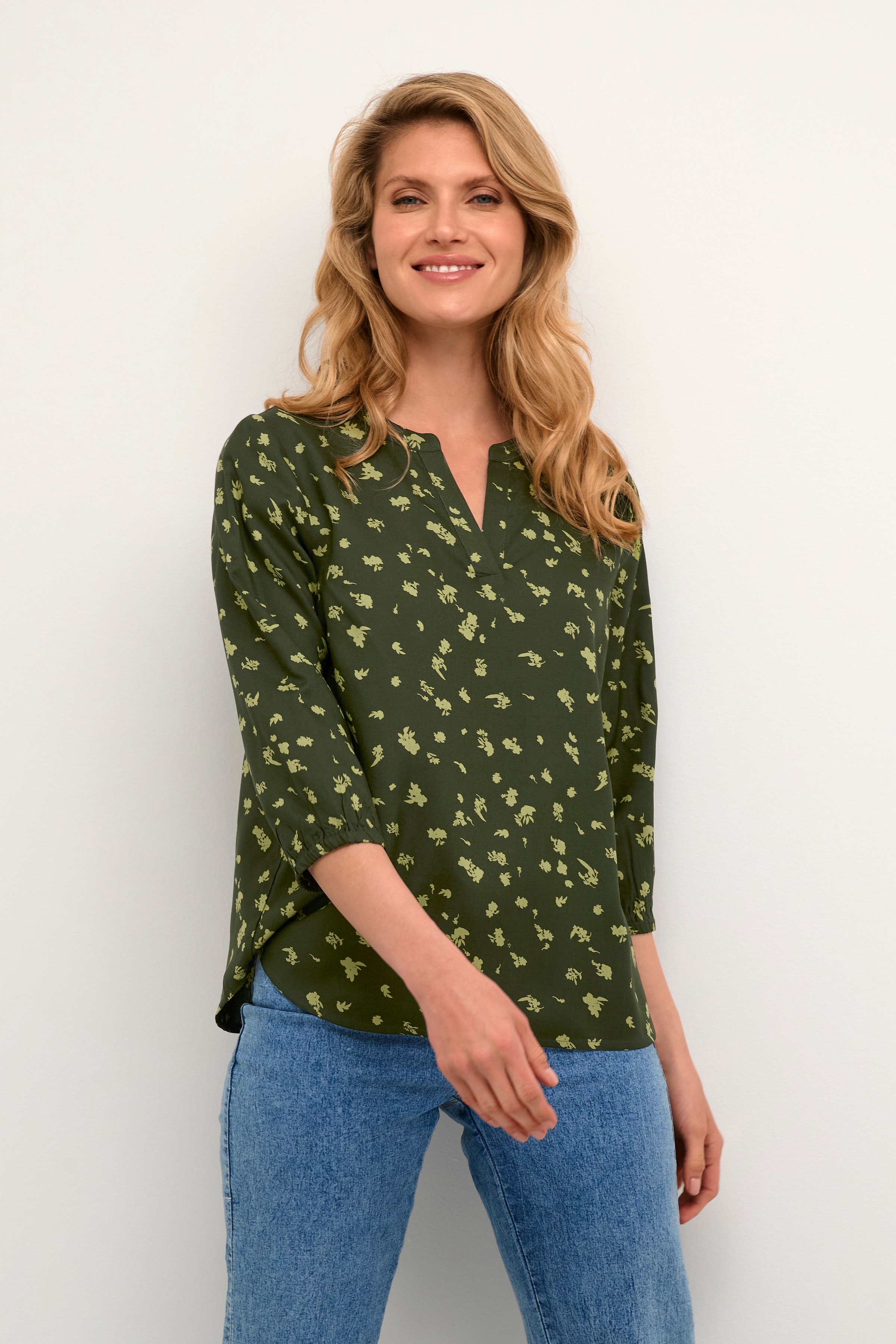 BPpolina Blus LOOKBOOK FRONT 10590522-104979B