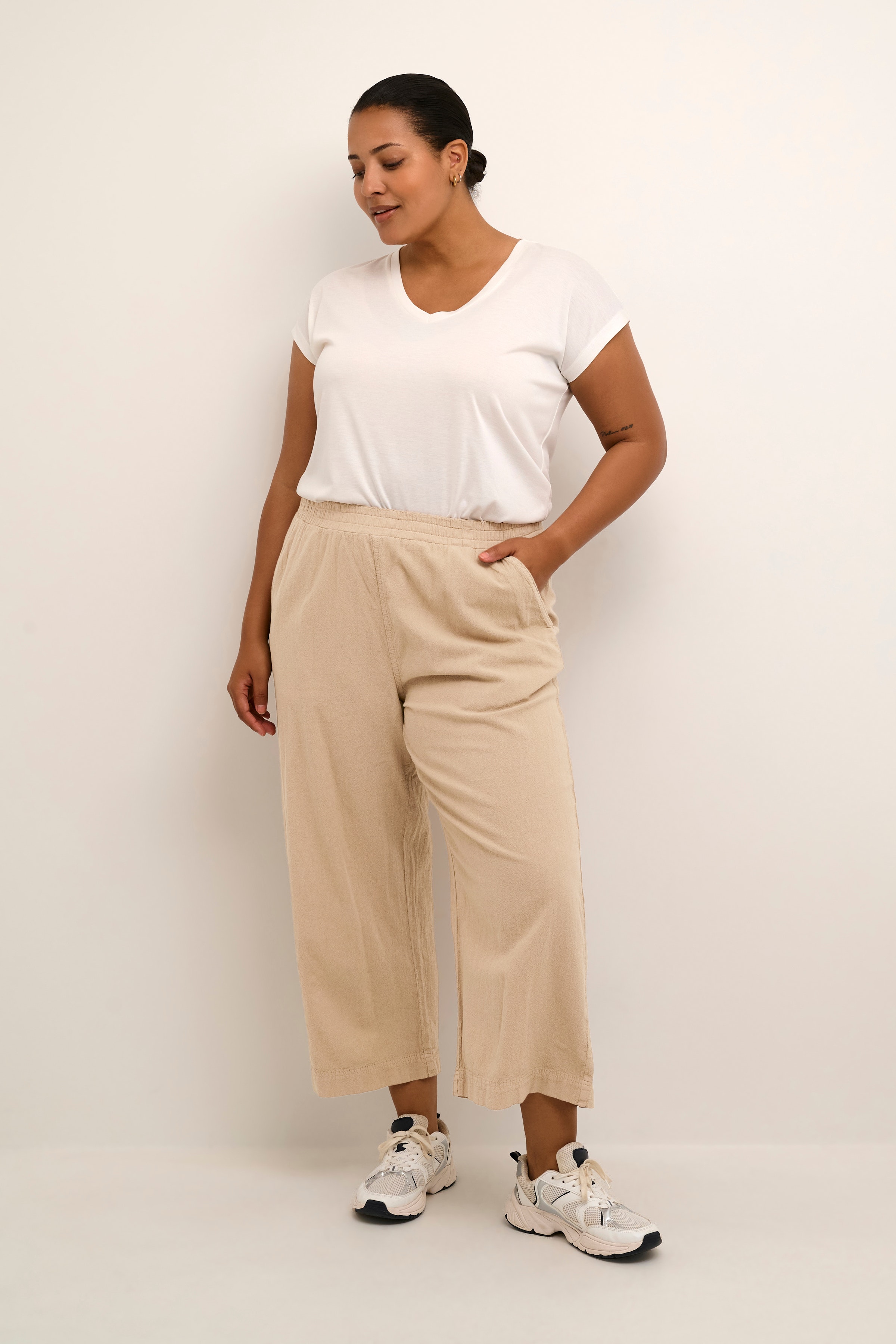 KCnana Hose LOOKBOOK FRONT 10581488-101239