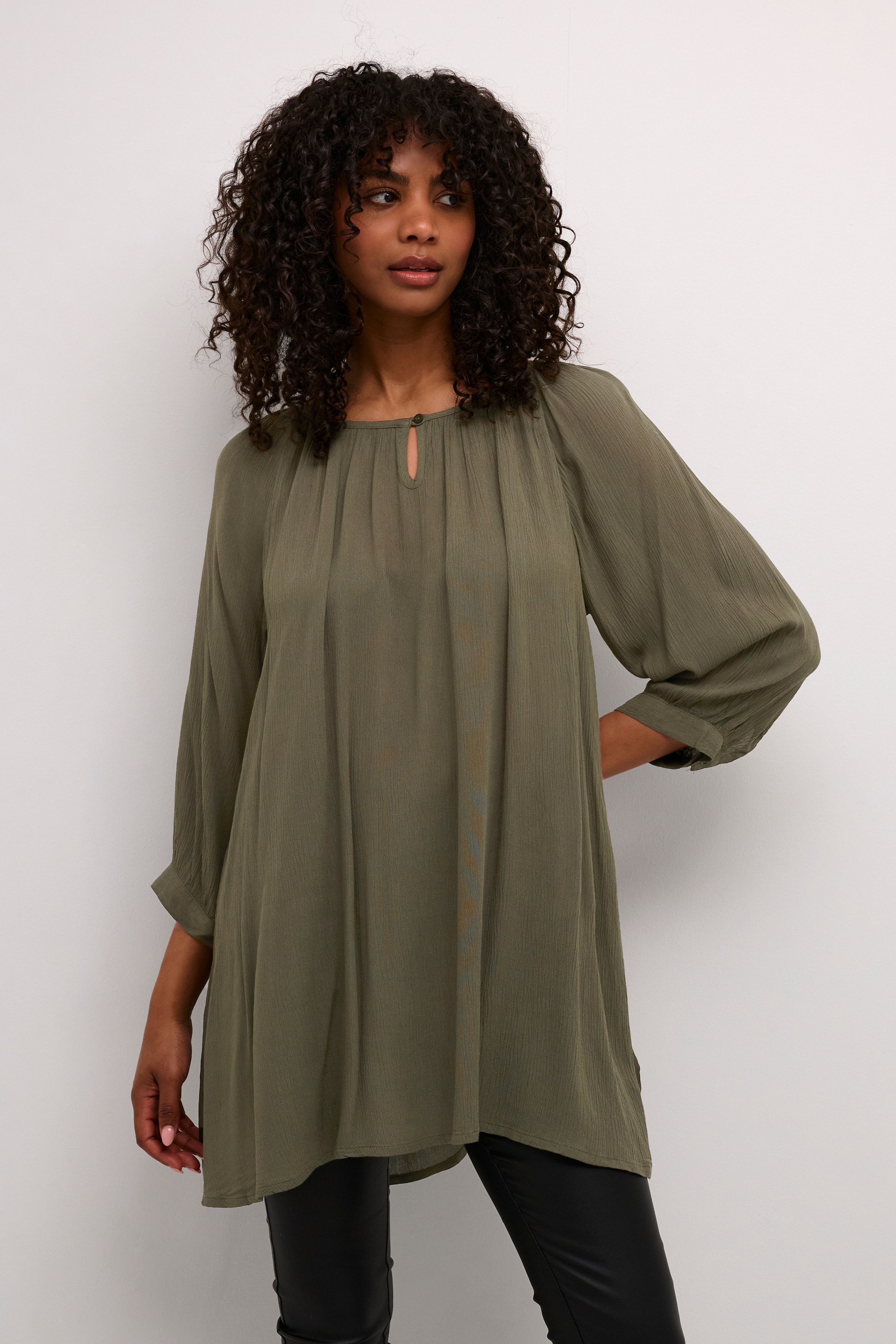 Amber Tunique LOOKBOOK FRONT 501030-190511