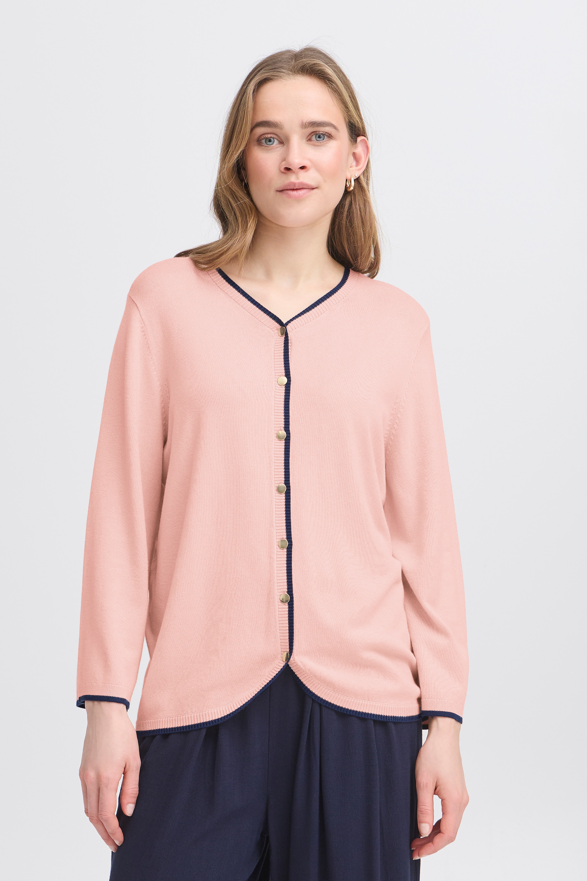 FRCONTRAST Cardigan LOOKBOOK FRONT 20616245-141506