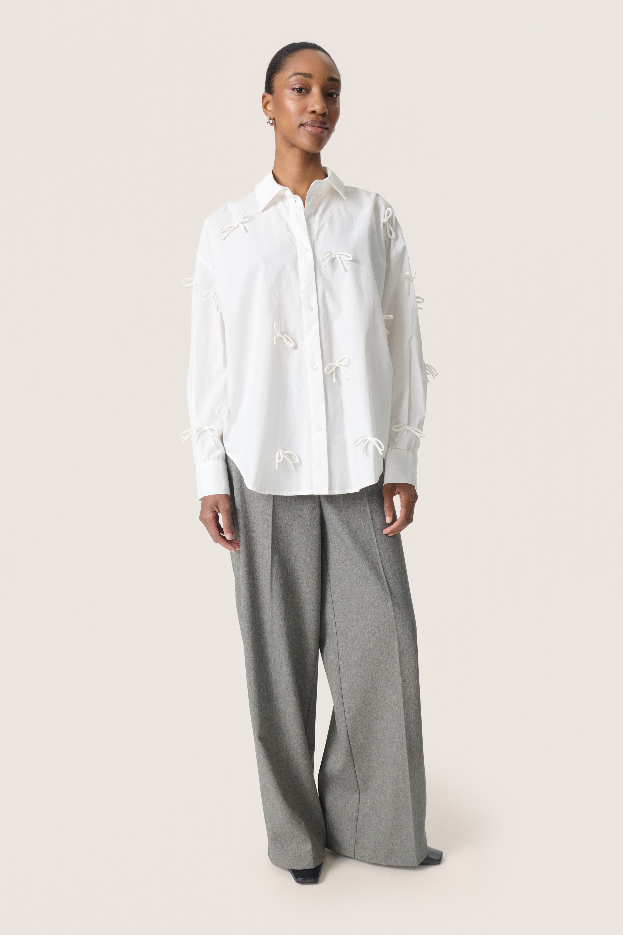SLJoa Shirt LOOKBOOK FRONT 30408645-111001