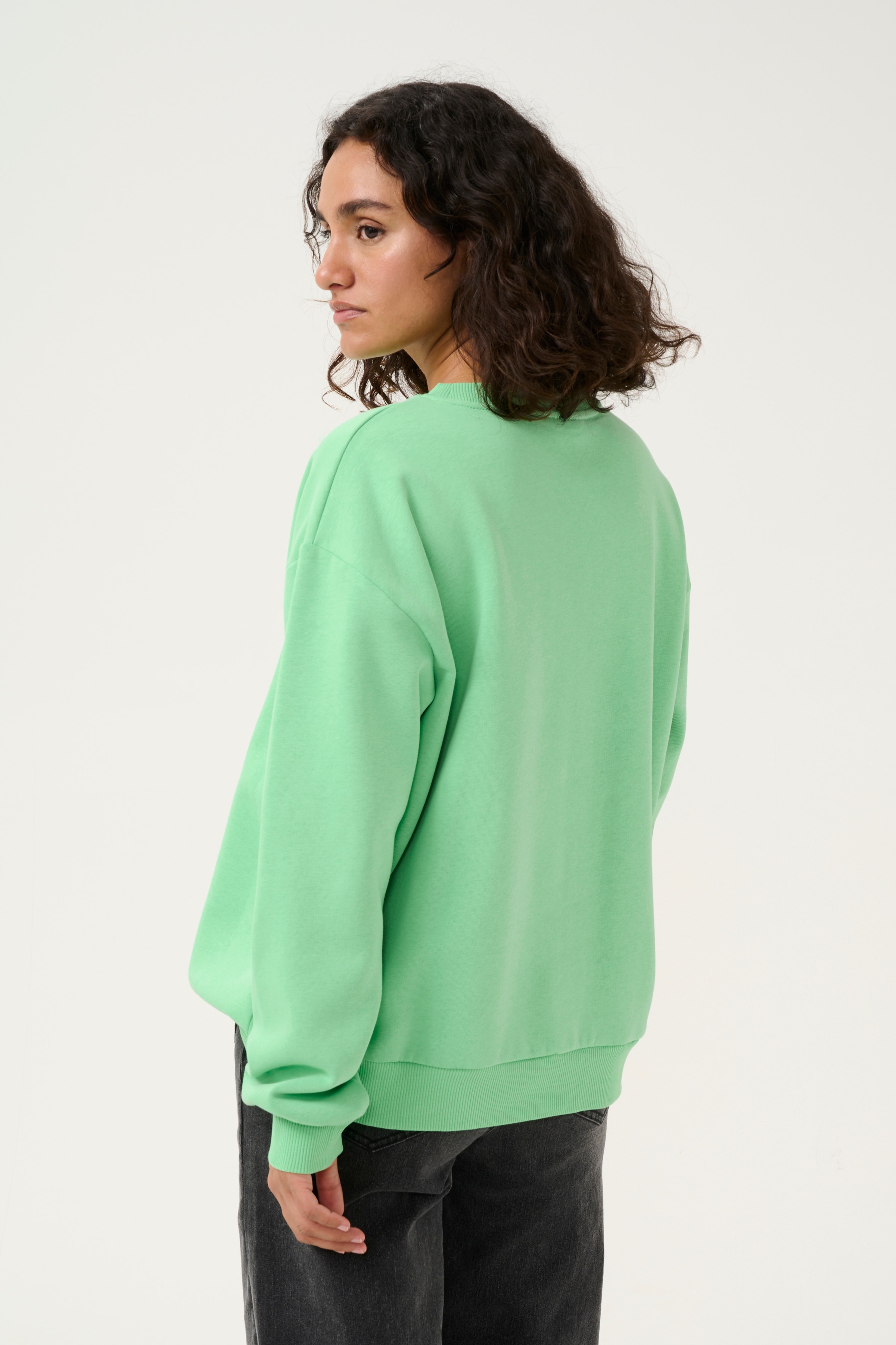 KAellen Sweatshirt LOOKBOOK BACK 10509447-146340