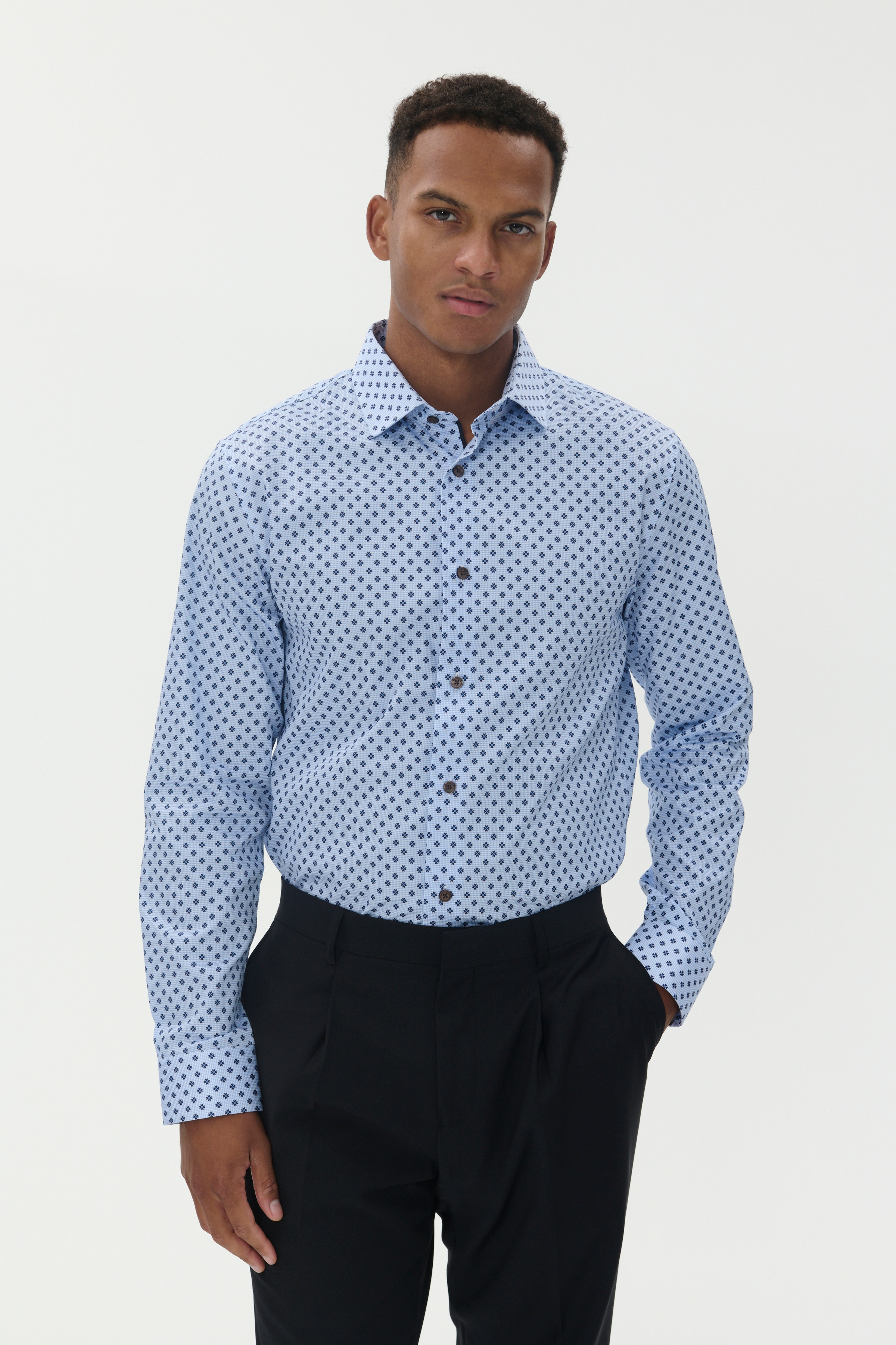 MAtrostol Shirt LOOKBOOK FRONT 30208522-164021