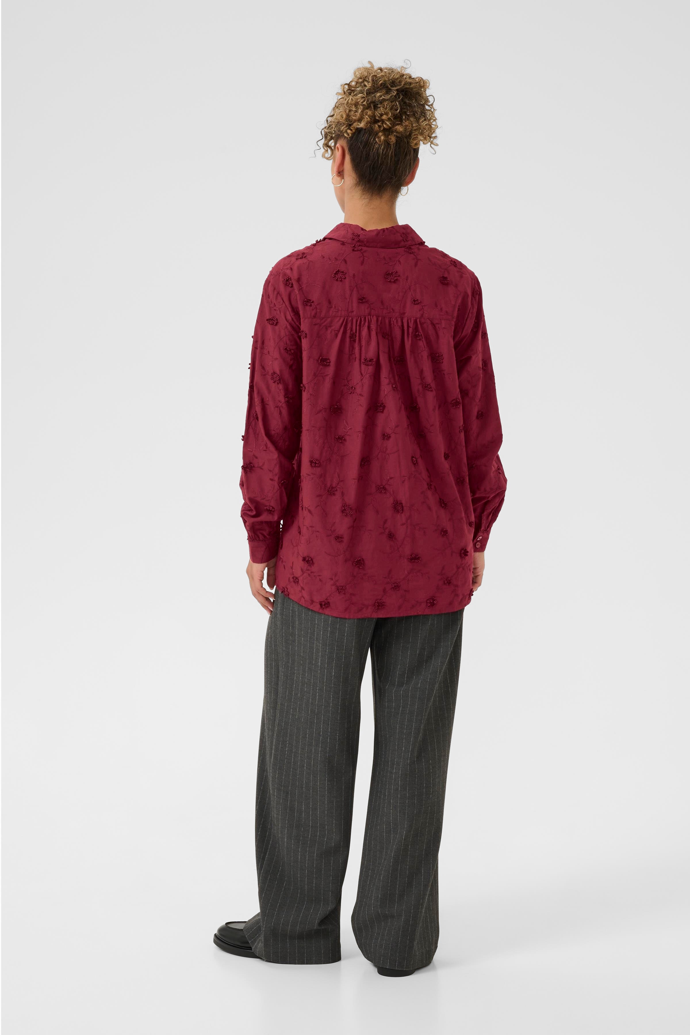 CROlivia Shirt LOOKBOOK BACK 10614501-191522