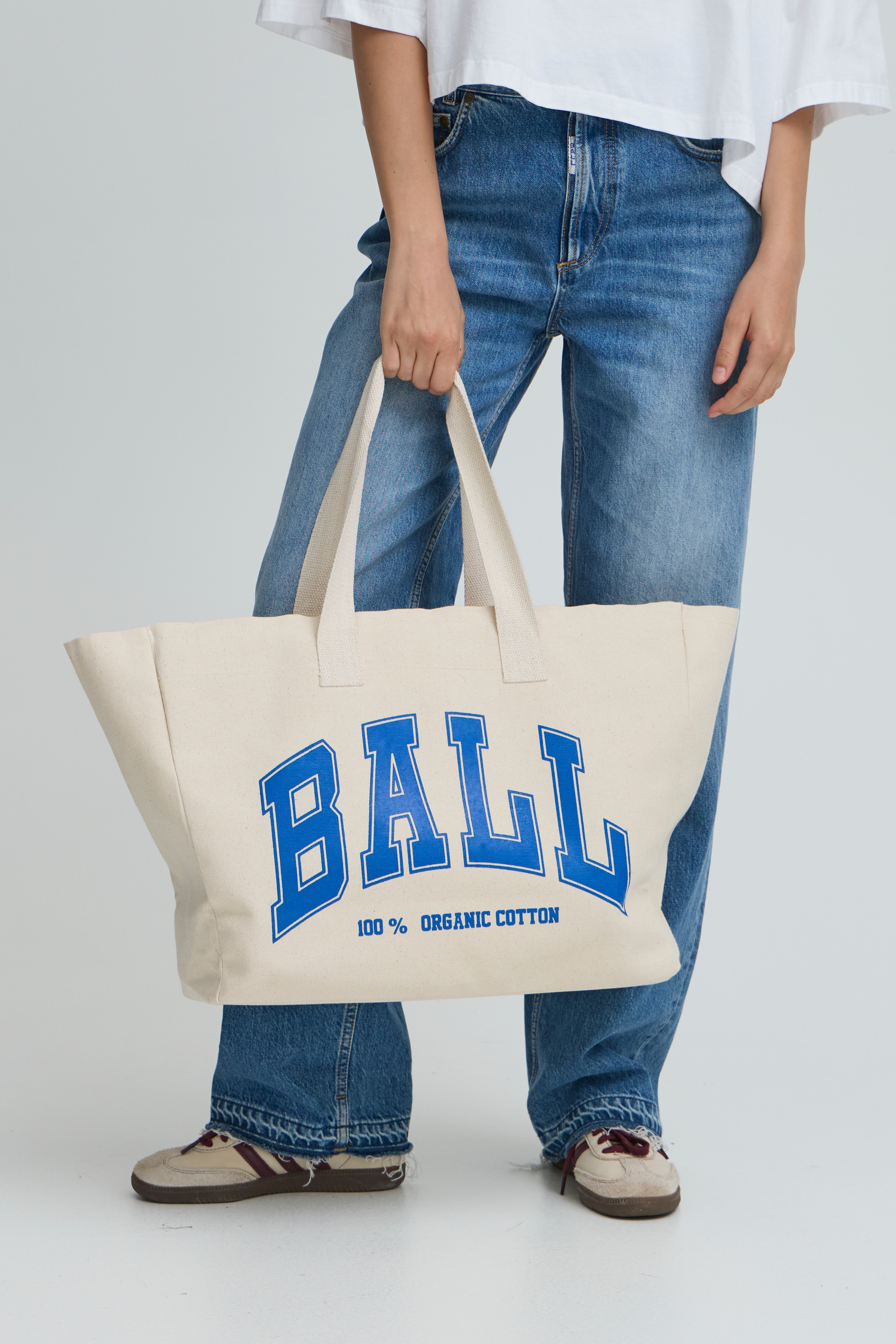 D. ROLF BAGS LOOKBOOK DETAIL 50400028-184148