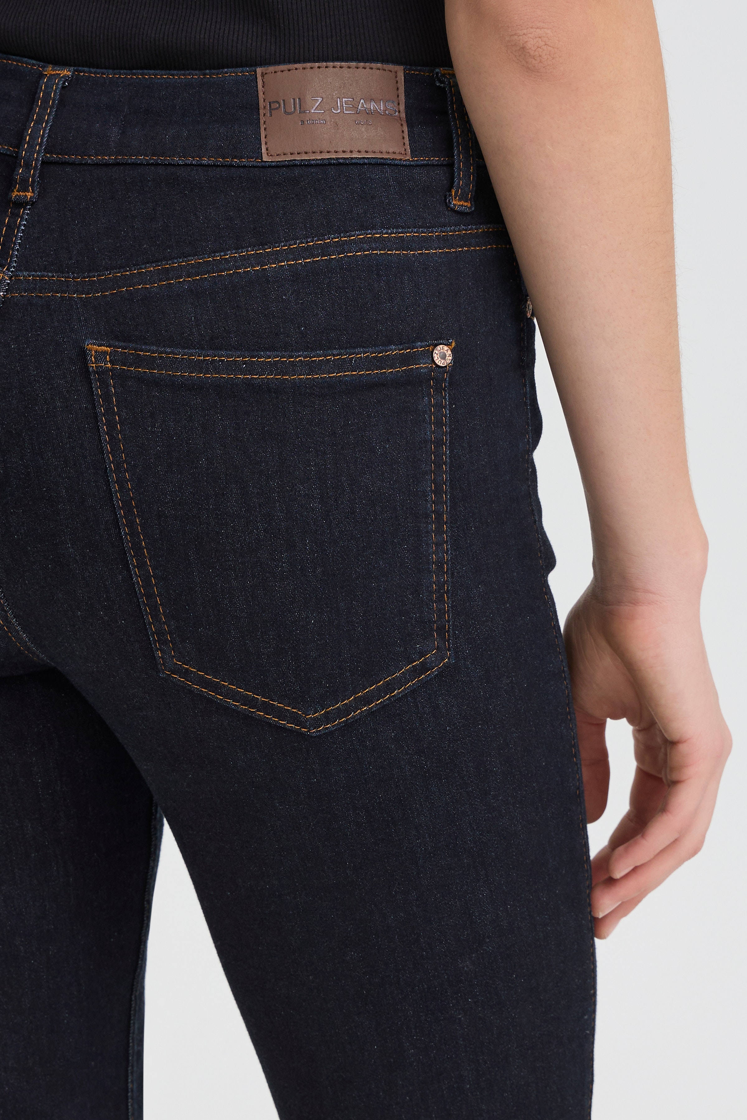 PZEMMA HW Jeans Medium Straight Leg LOOKBOOK DETAIL 50206336-202124